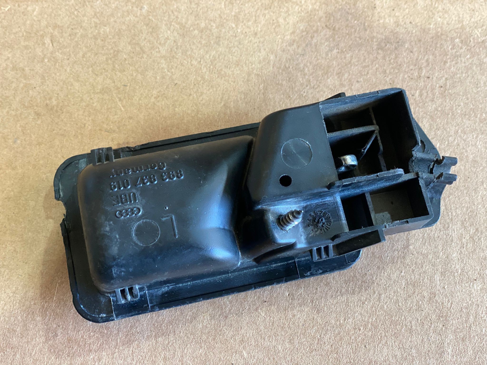 Puxador interior frt esq AUDI 80 (8C2, B4) | 91 - 95 Imagem-2