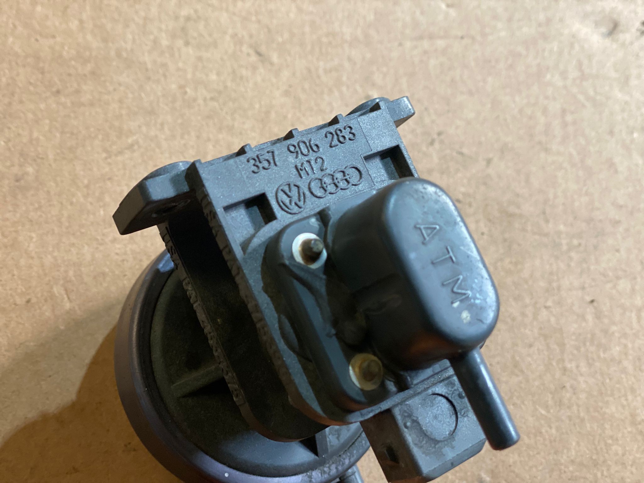 Válvula Solenoide Turbo AUDI 80 (8C2, B4) | 91 - 95 Imagem-2