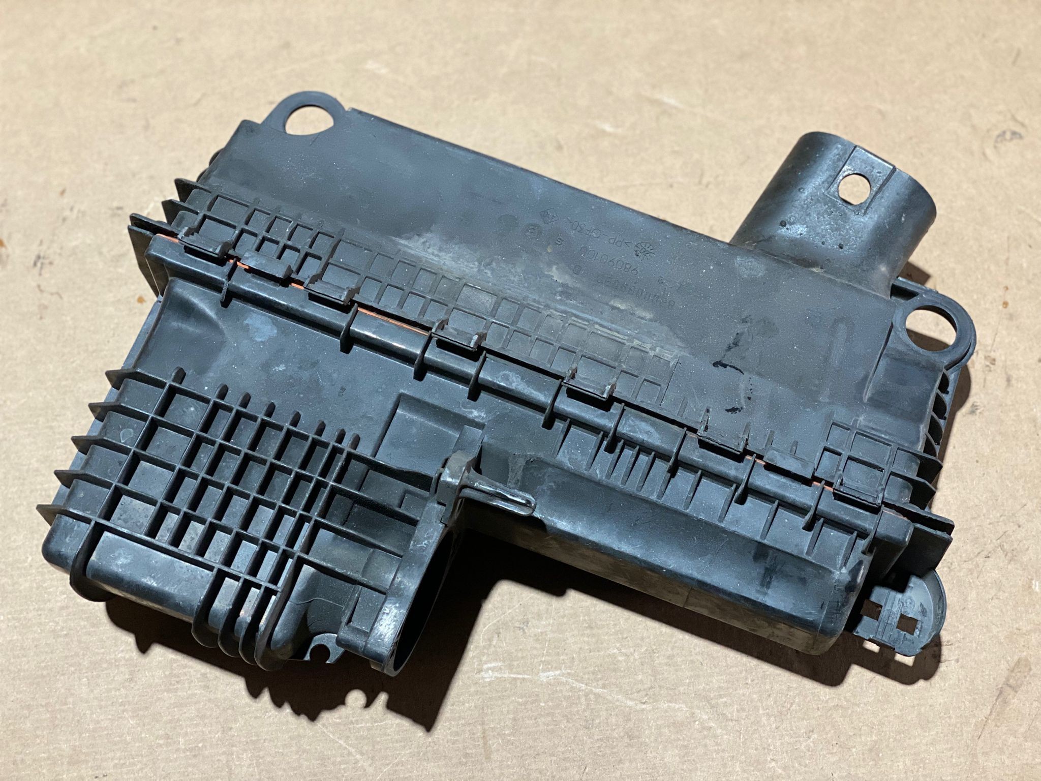 Caixa do Filtro de Ar RENAULT CLIO II (BB_, CB_) | 98 -  Imagem-1