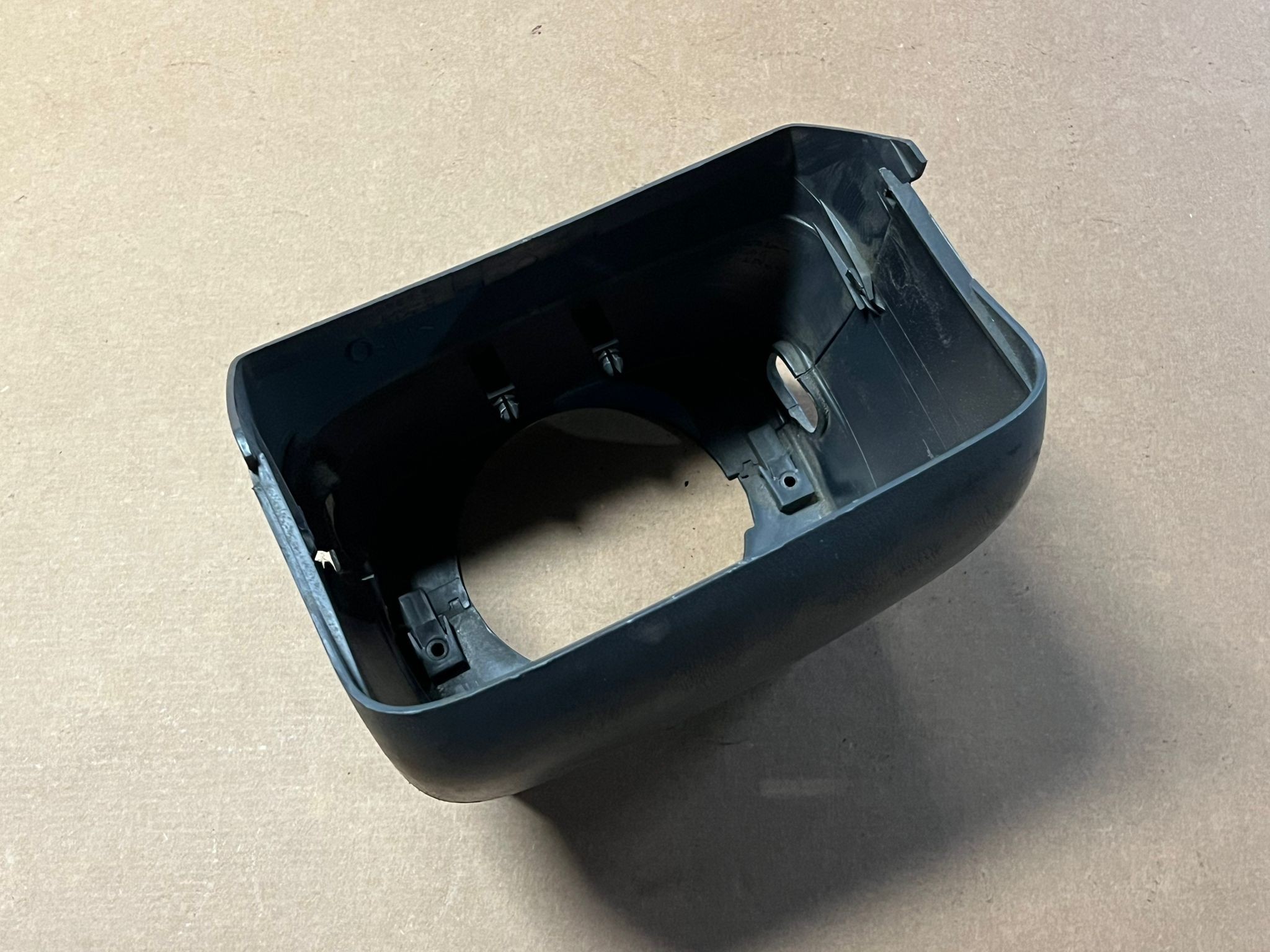 Plásticos / Blindagem Coluna de direção TOYOTA HIACE IV Caixa (__H1_, __H2_) | 95 - 12 Imagem-2