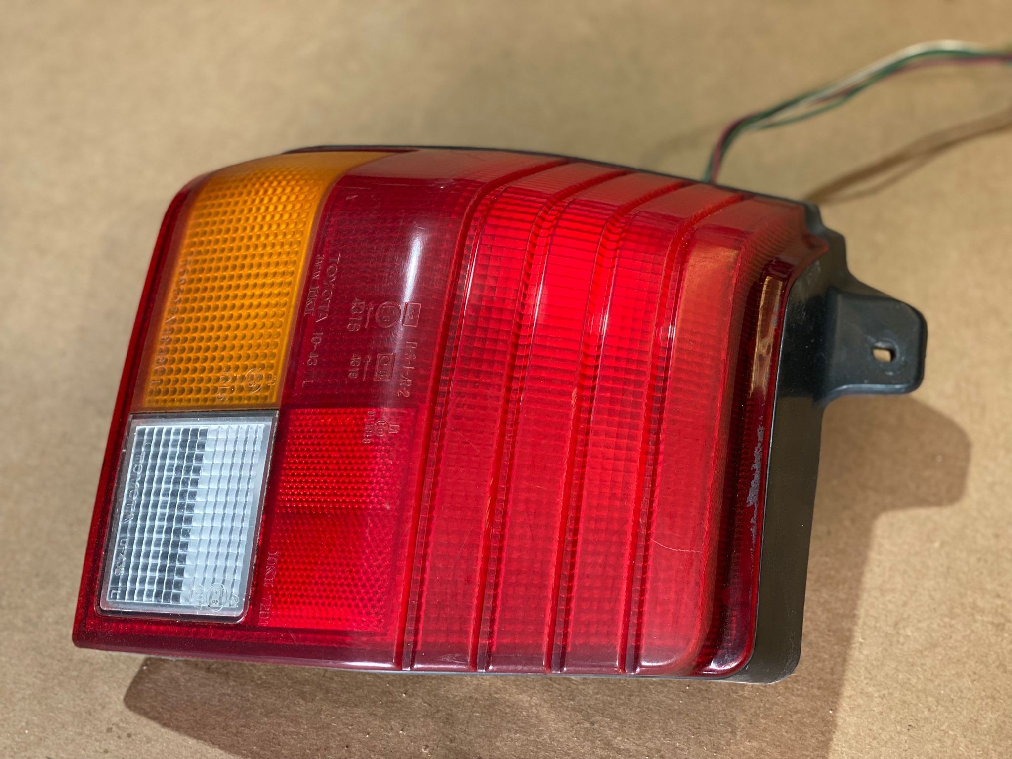 Farolim Stop Esq TOYOTA STARLET (_P7_) | 84 - 89 Imagem-1