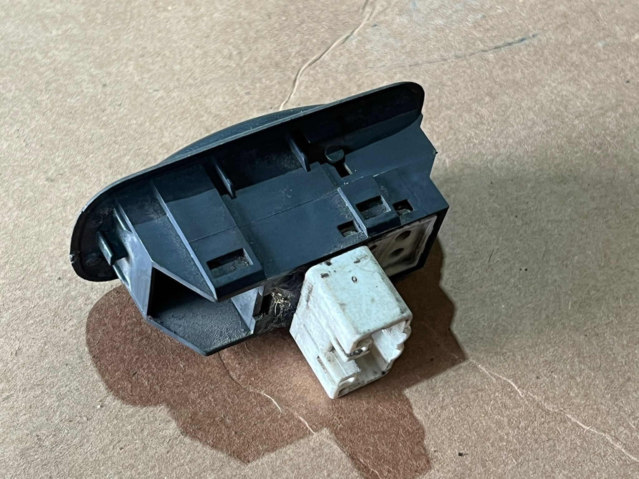 Botão / Interruptor Elevador Vidro Trás Esq TOYOTA COROLLA (_E10_) | 91 - 99 Imagem-2