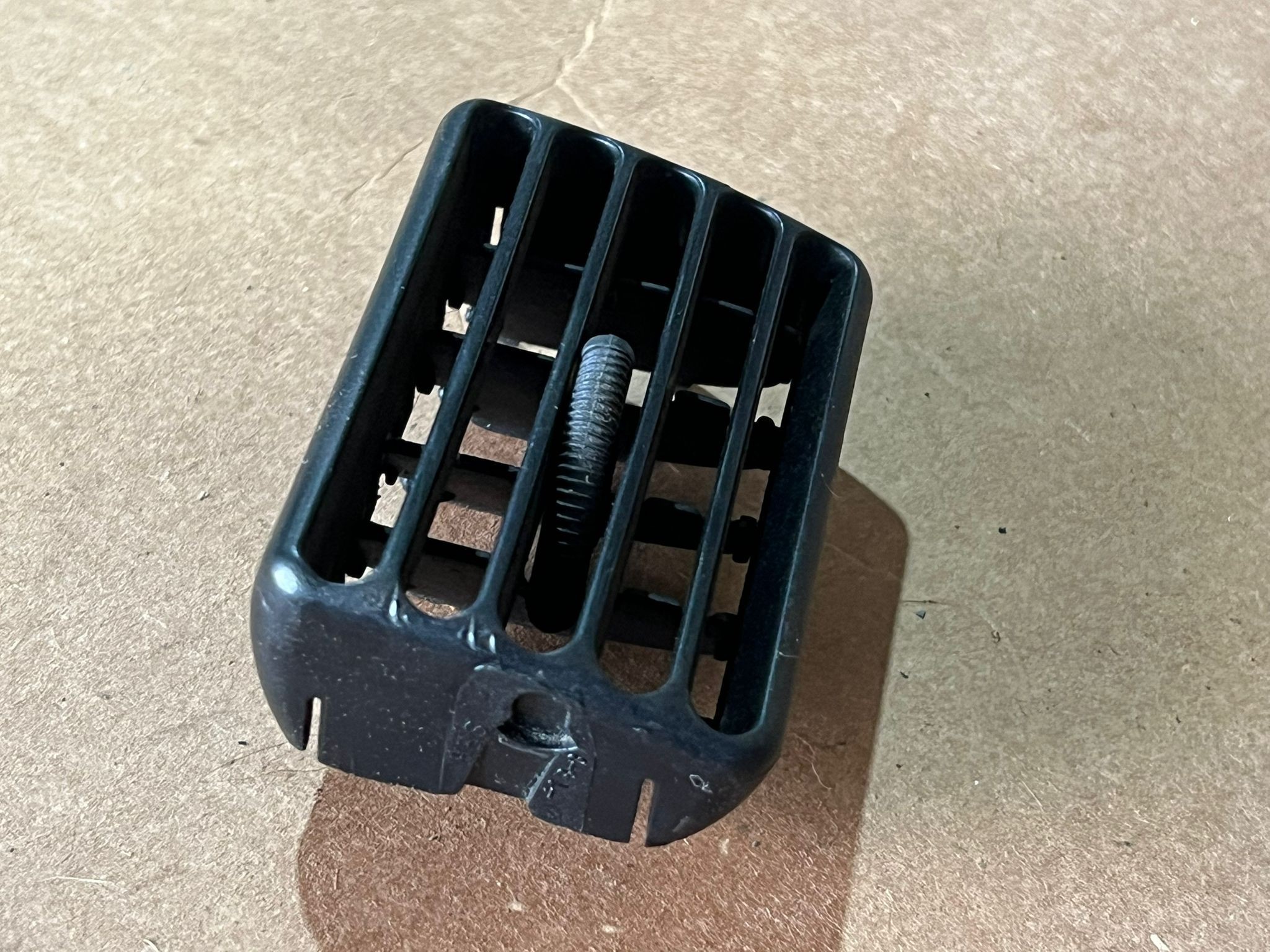 Saída Ar Frente Esquerda  TOYOTA COROLLA (_E10_) | 91 - 99 Imagem-1