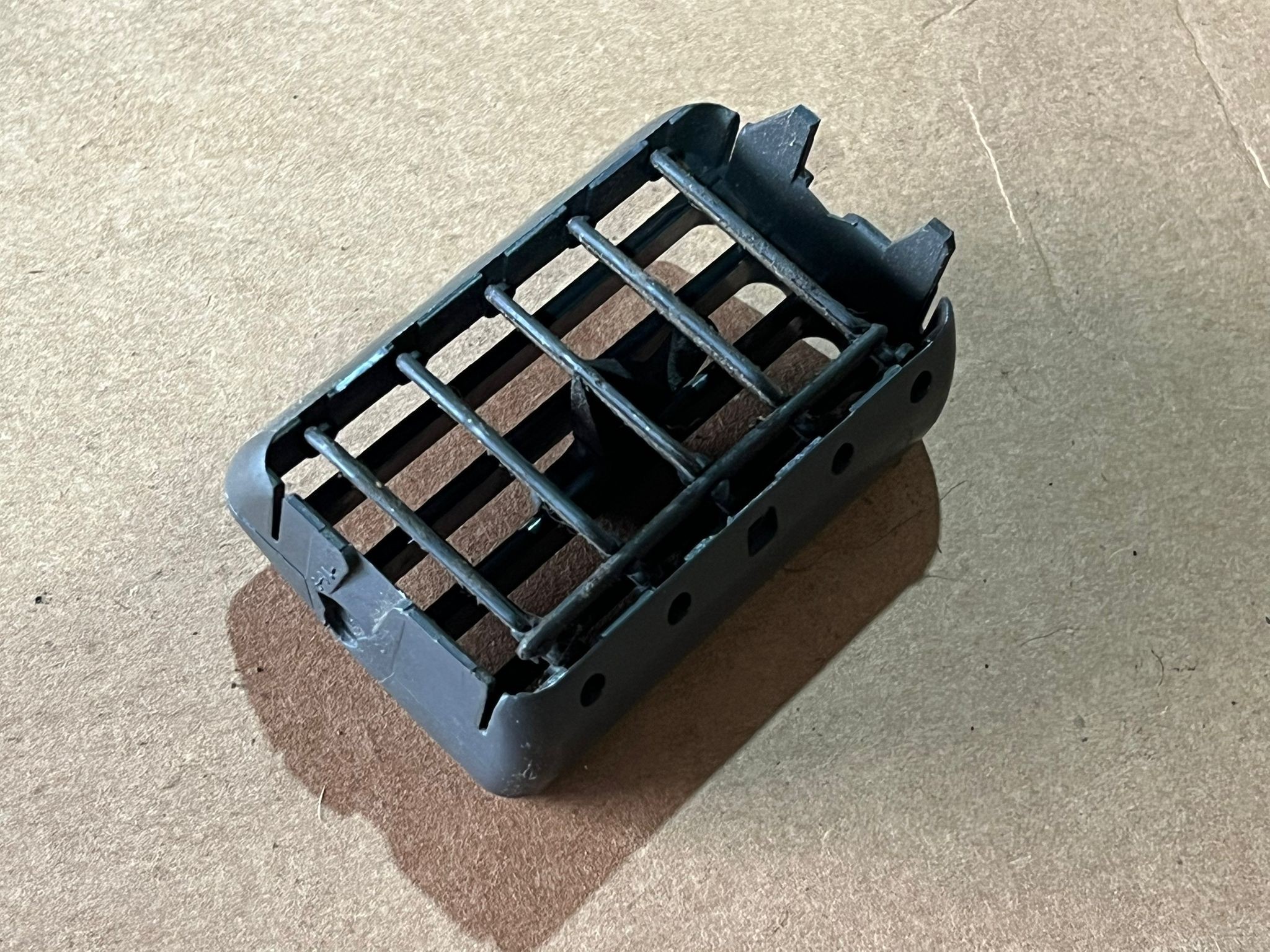 Saída de ar Frente Direita TOYOTA COROLLA (_E10_) | 91 - 99 Imagem-2