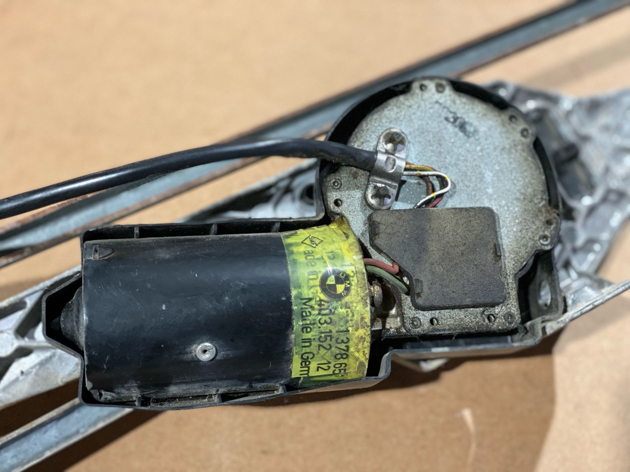 Motor das Escovas do Parabrisas BMW 5 (E34) | 87 - 95 Imagem-2