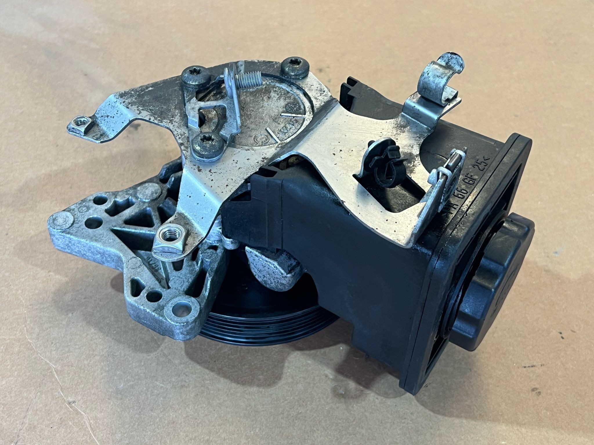 Bomba Direcção Assistida BMW 3 Touring (E46) | 99 - 05 Imagem-3