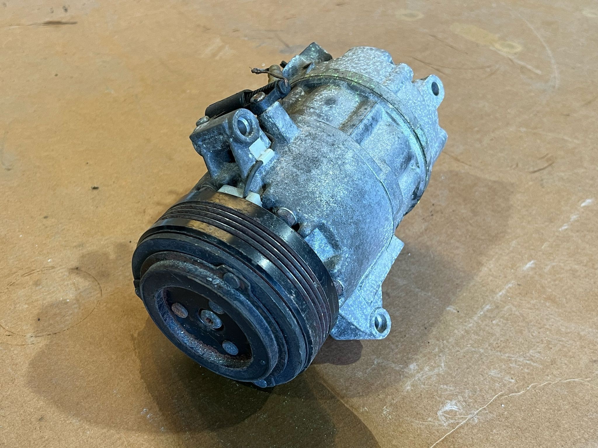 A/C Copmpressor BMW 3 Touring (E46) | 99 - 05 Imagem-1