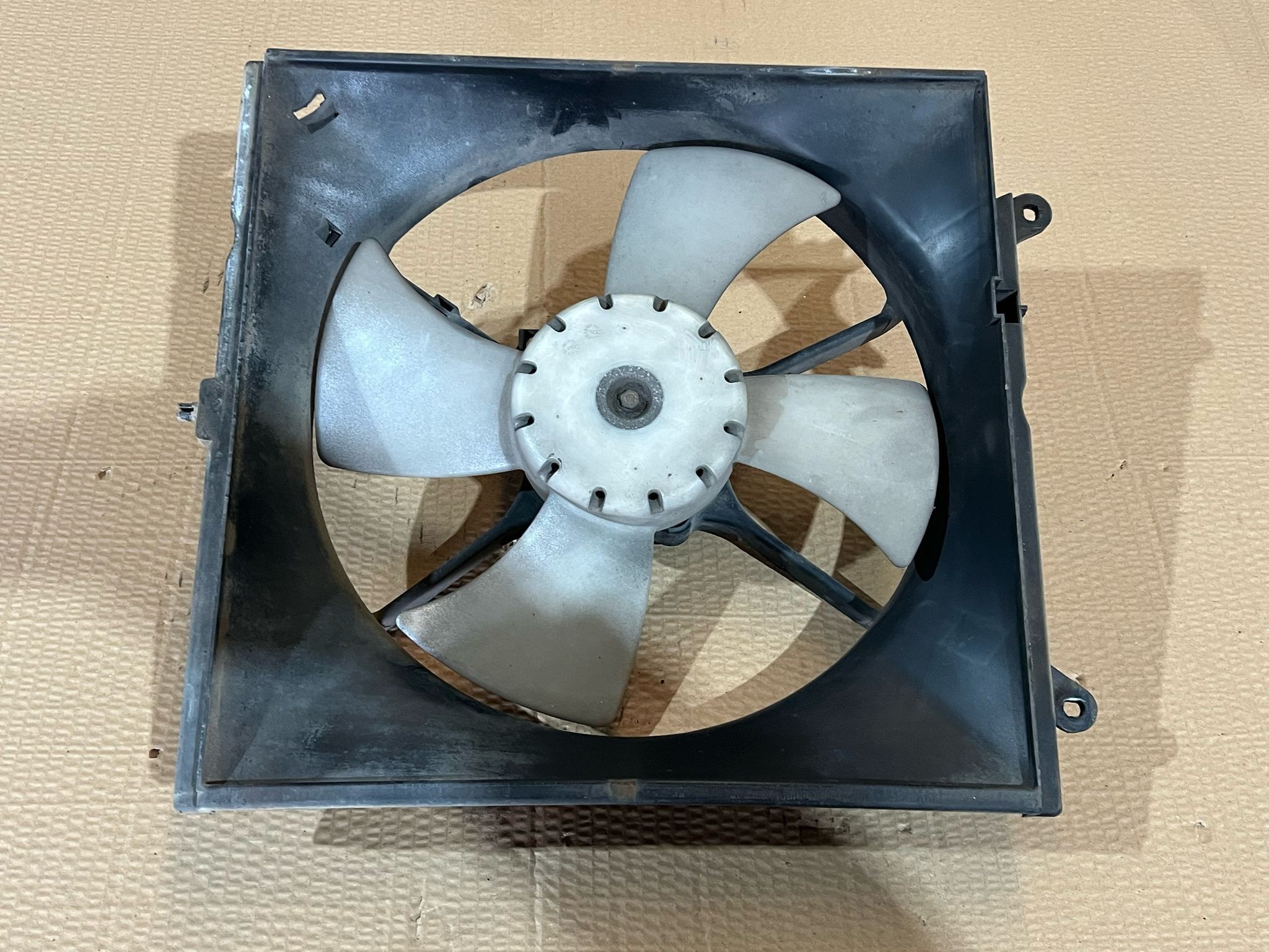 Termoventilador MITSUBISHI COLT IV (CA_A) | 92 - 96 Imagem-2