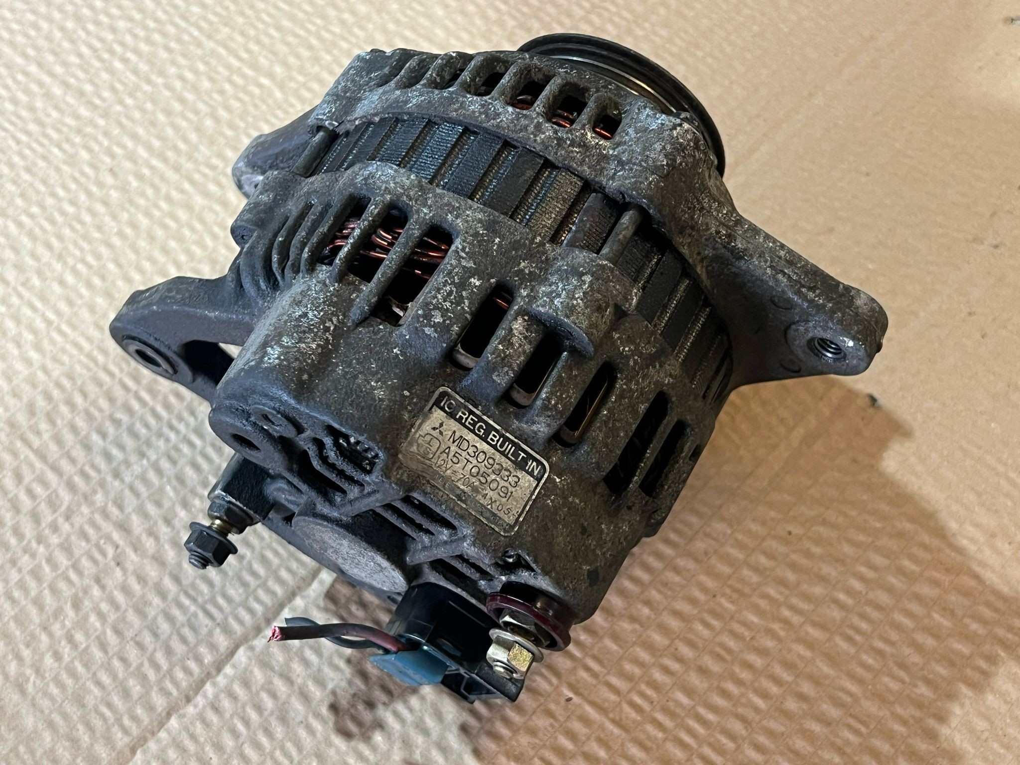 Alternator MITSUBISHI COLT IV (CA_A) | 92 - 96 Imagem-1