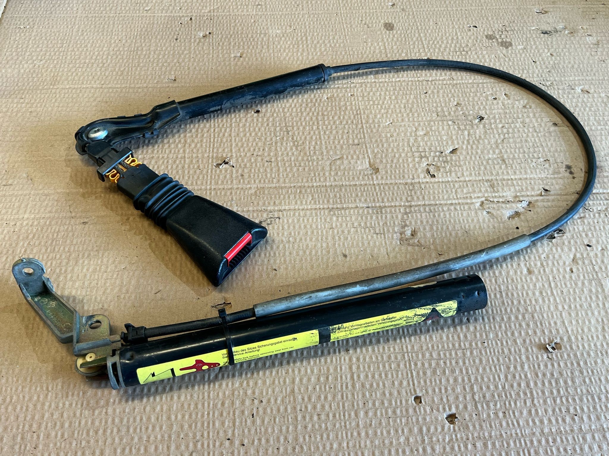 Pré-Tensor Cinto Frt Drt OPEL CORSA B (S93) | 93 - 02 Imagem-1