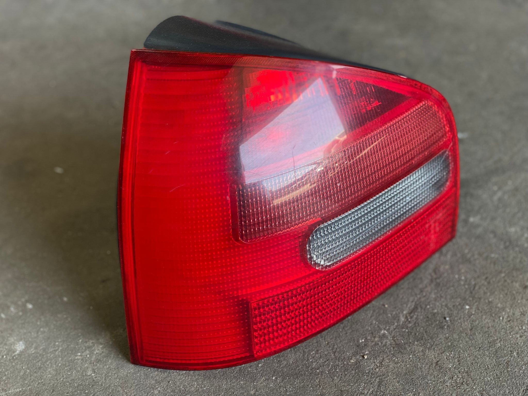 Farolim Stop Esq AUDI A3 (8L1) | 96 - 06 Imagem-1