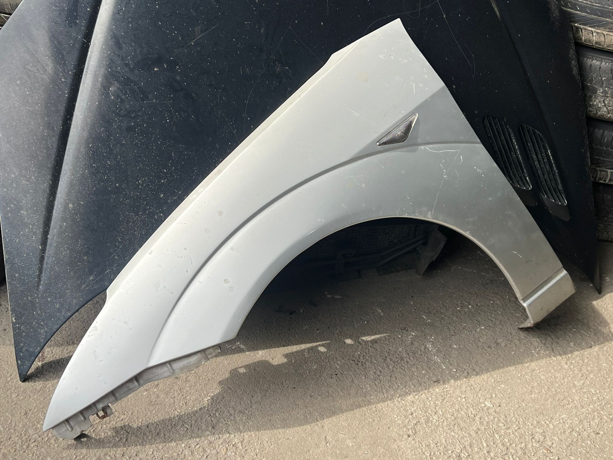Guarda Lamas Esq FORD FOCUS Turnier (DNW) | 99 - 07 Imagem-1