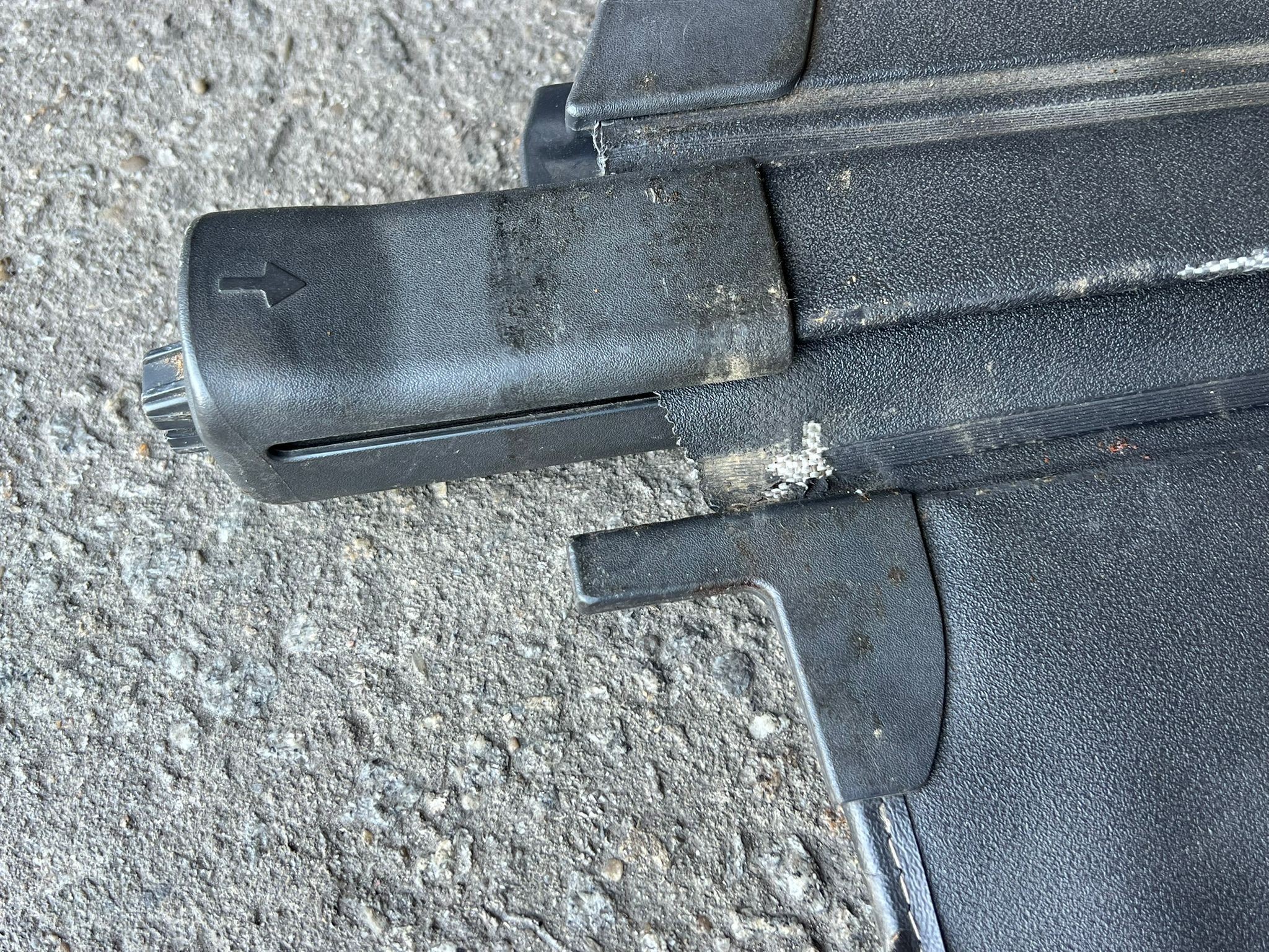 Chapeleira / Tampo da Mala FORD FOCUS Turnier (DNW) | 99 - 07 Imagem-2