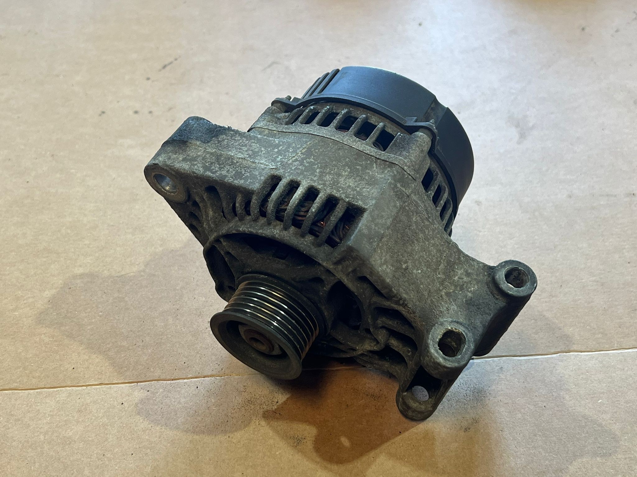 Alternador FORD FOCUS Turnier (DNW) | 99 - 07 Imagem-2