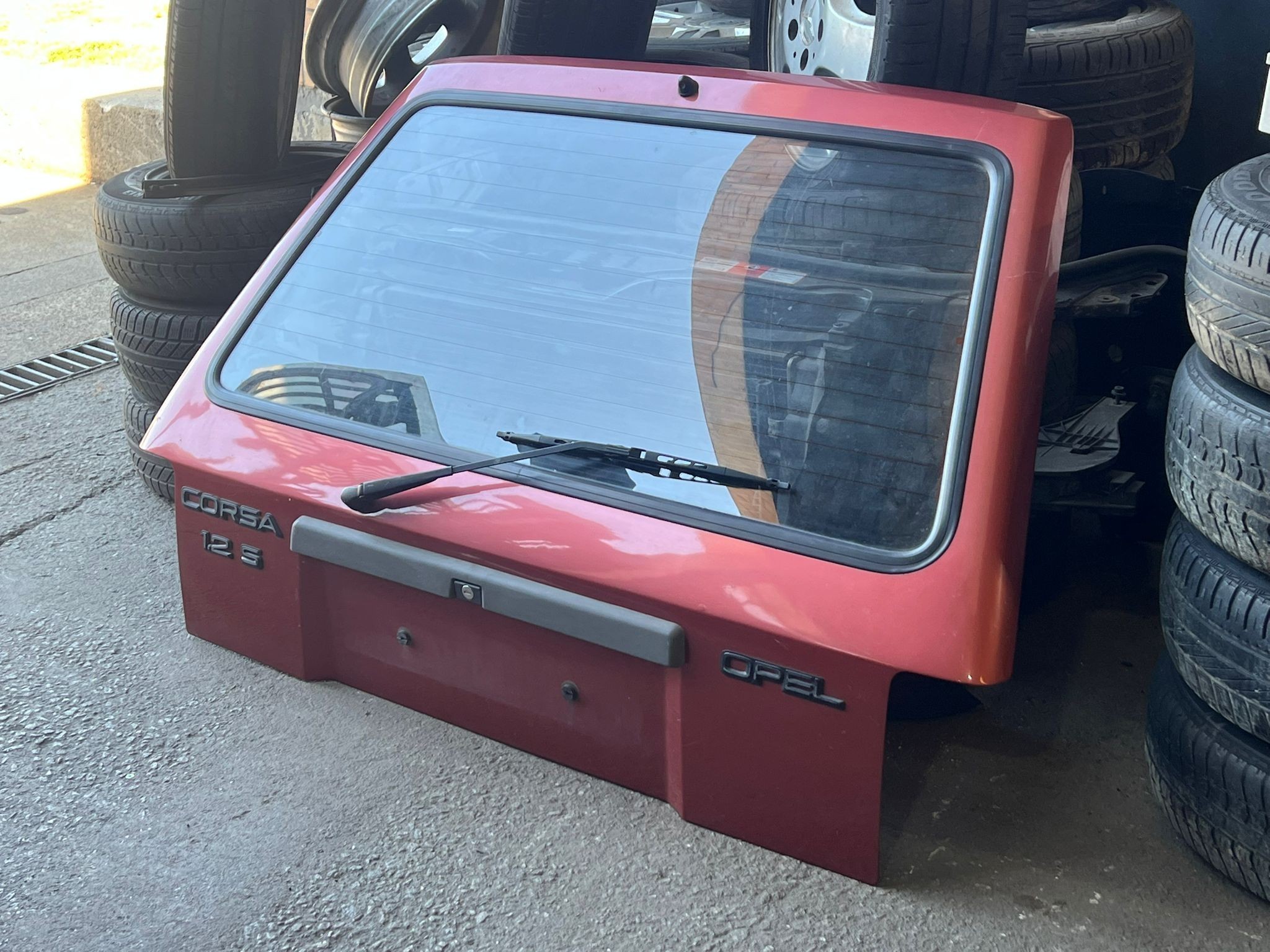 Tampa da Mala OPEL CORSA A Hatchback (S83) | 82 - 93 Imagem-2
