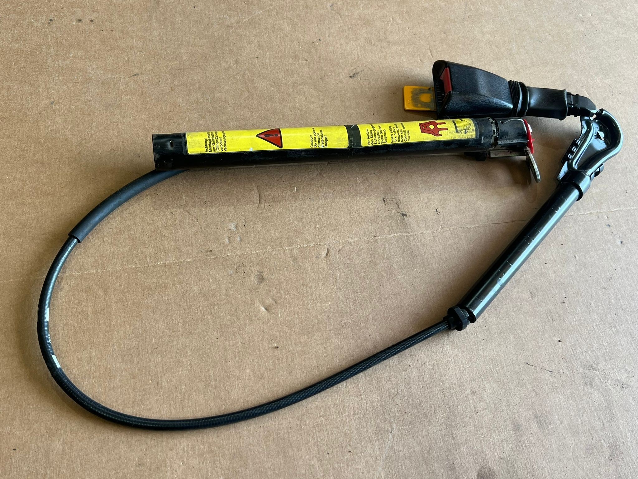 Pré-Tensor Cinto Frt Esq OPEL ASTRA F (T92) | 91 - 98 Imagem-1