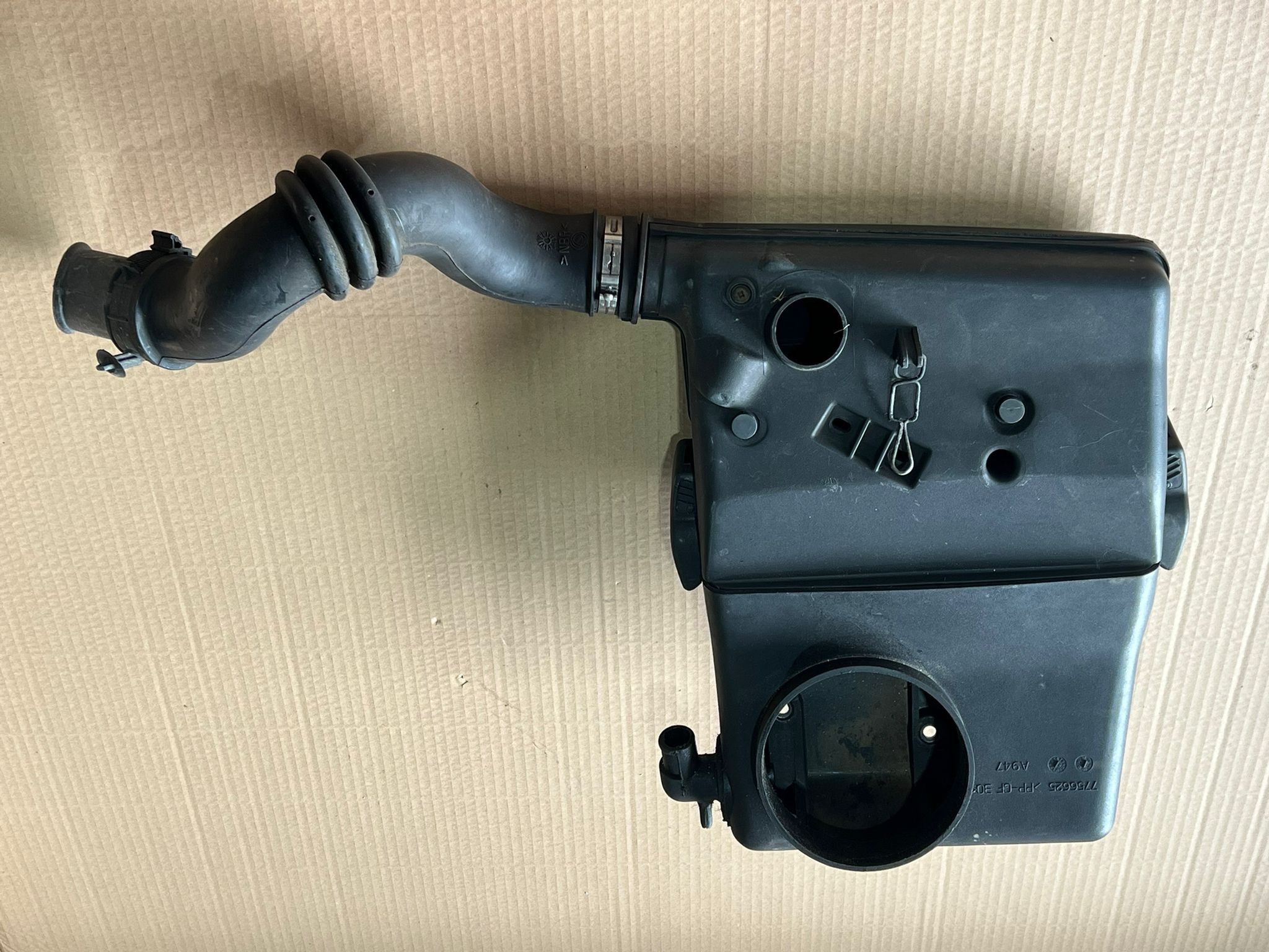 Caixa do Filtro de Ar FIAT PUNTO (176_) | 93 - 99 Imagem-3