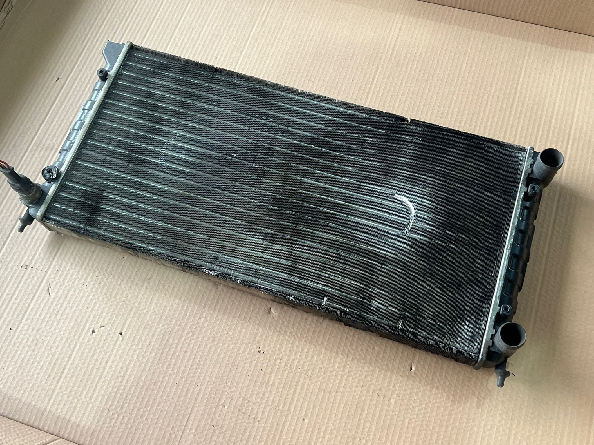 Water Radiator VOLKSWAGEN PASSAT (315, 3A5) | 88 - 96 Imagem-1