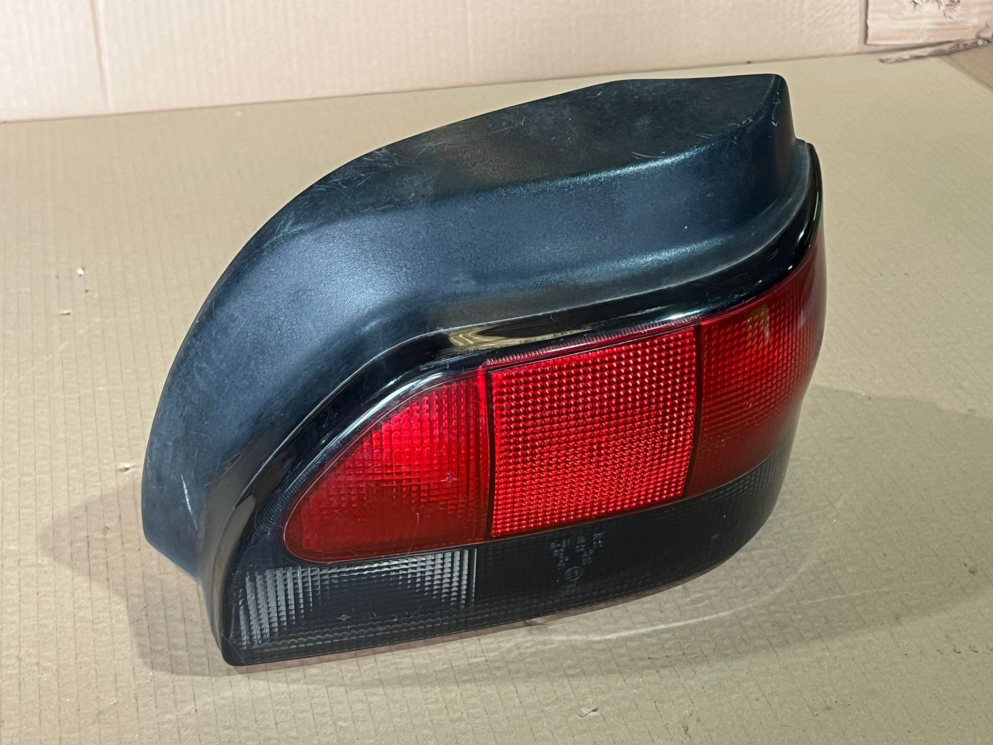 Right Tail Light  RENAULT CLIO I (B/C57_, 5/357_) | 90 - 98 Imagem-1