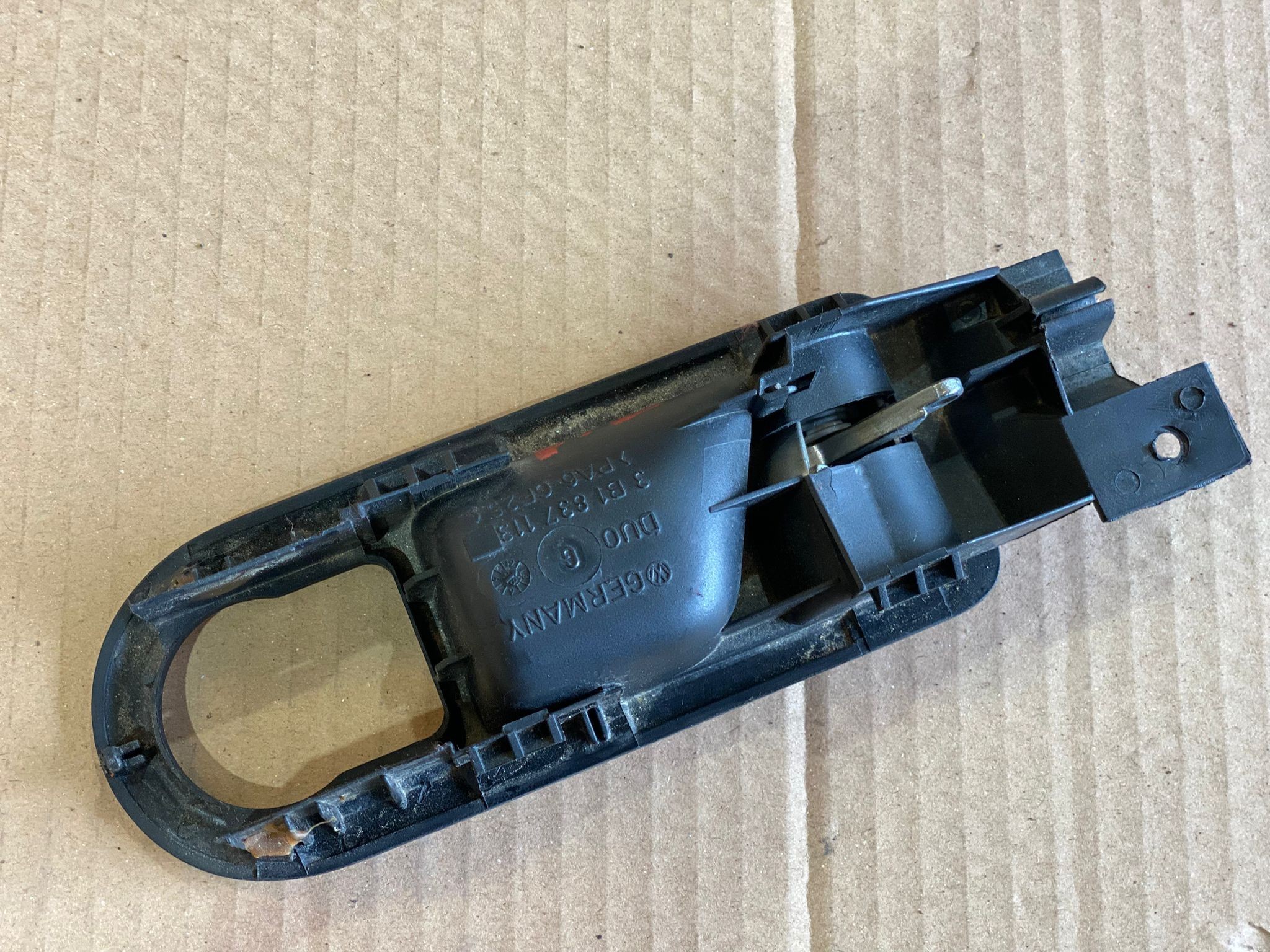 Puxador interior frt esq VOLKSWAGEN GOLF IV (1J1) | 97 - 07 Imagem-1