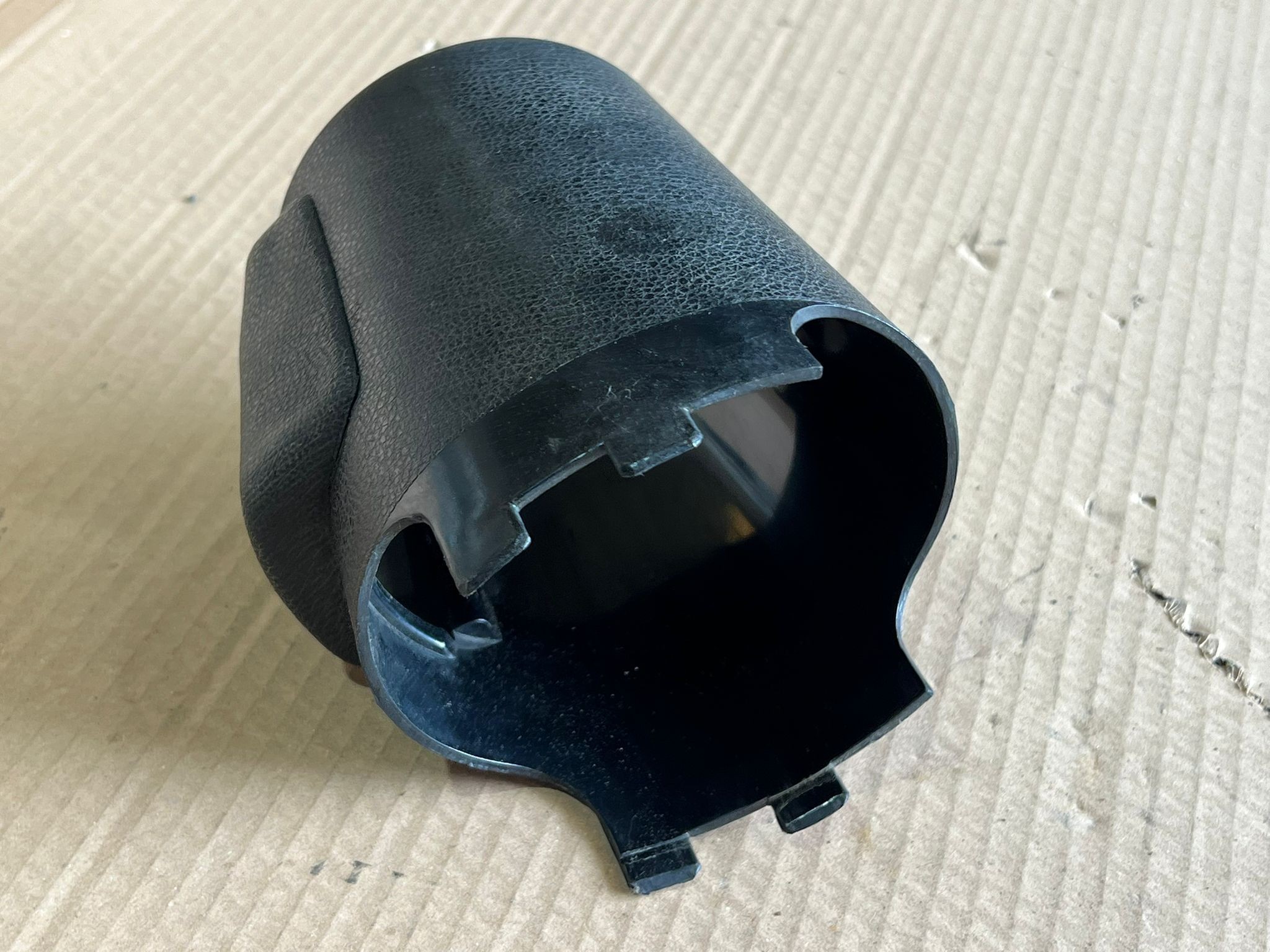 Plásticos / Blindagem Coluna de direção MERCEDES-BENZ W 123 | 76 - 85 Imagem-2