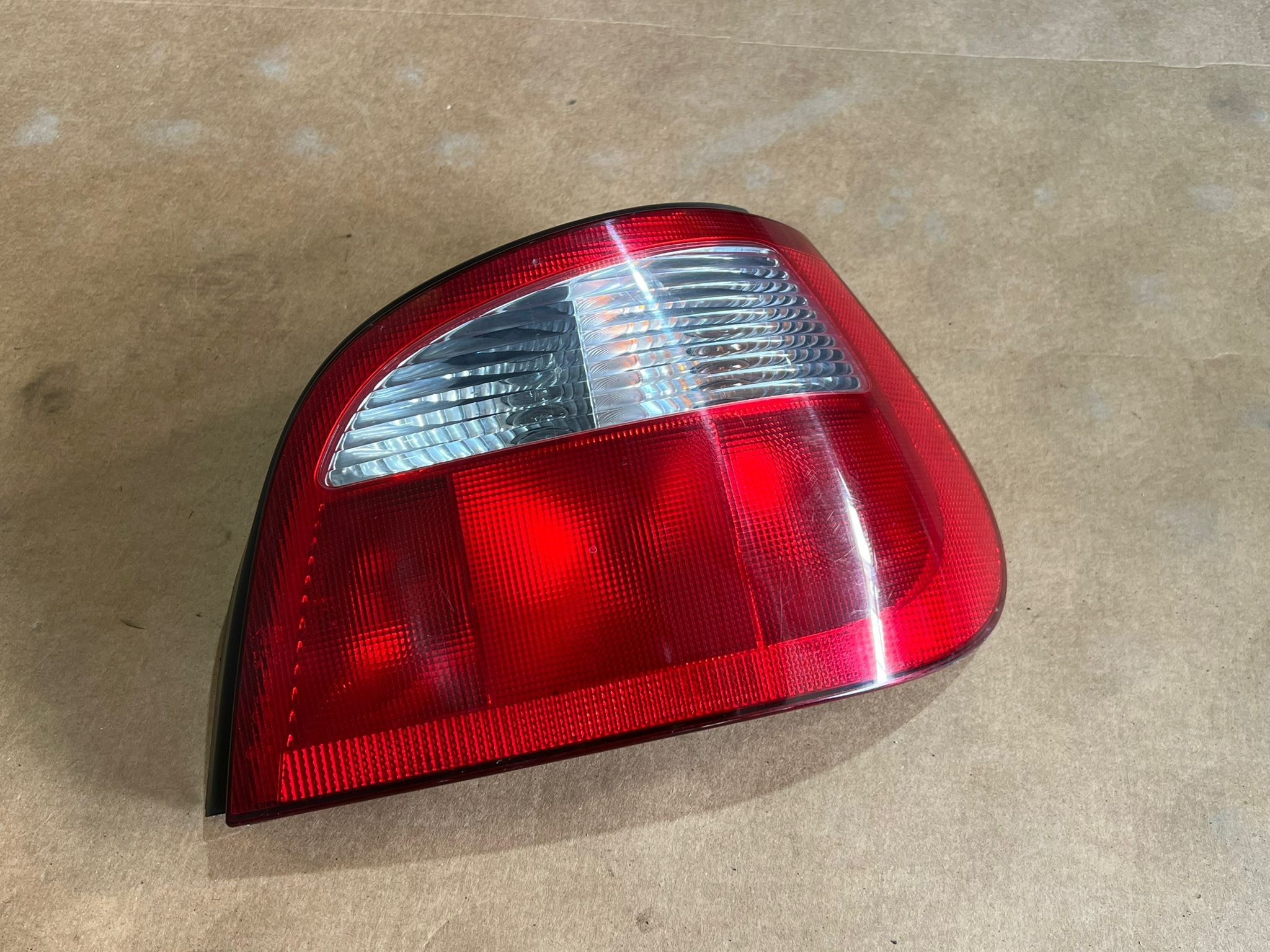 Farolim Stop Dto RENAULT MEGANE I (BA0/1_) | 95 - 04 Imagem-3