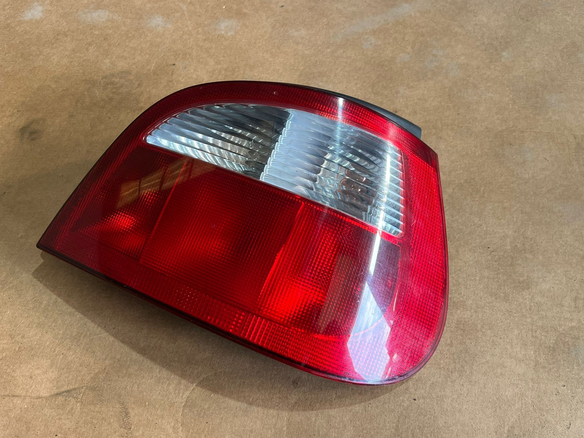 Farolim Stop Dto RENAULT MEGANE I (BA0/1_) | 95 - 04 Imagem-4