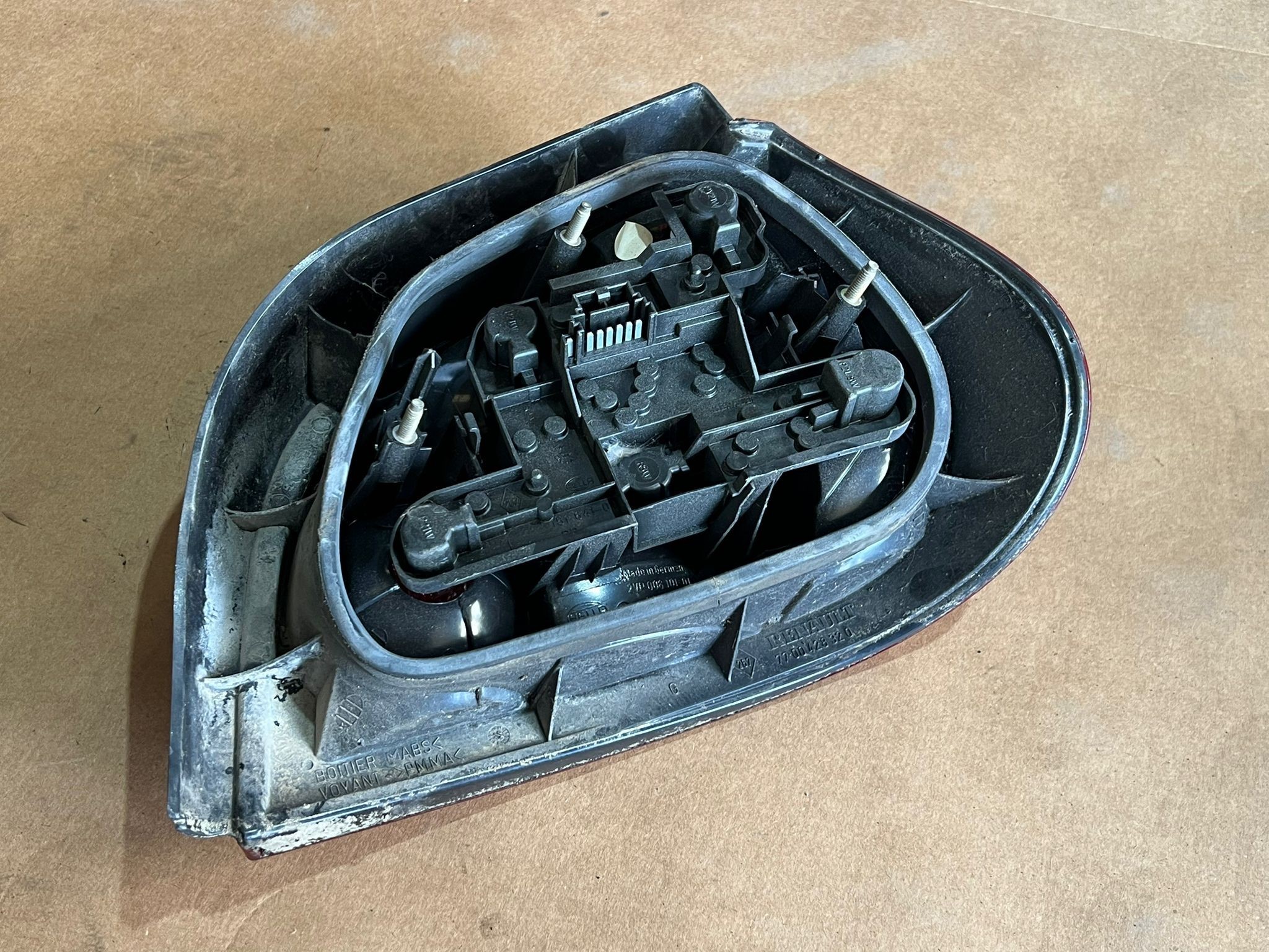 Farolim Stop Esq RENAULT MEGANE I (BA0/1_) | 95 - 04 Imagem-2