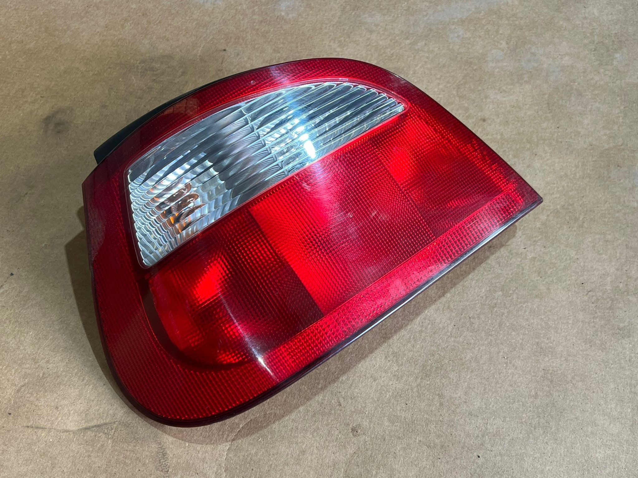 Farolim Stop Esq RENAULT MEGANE I (BA0/1_) | 95 - 04 Imagem-1