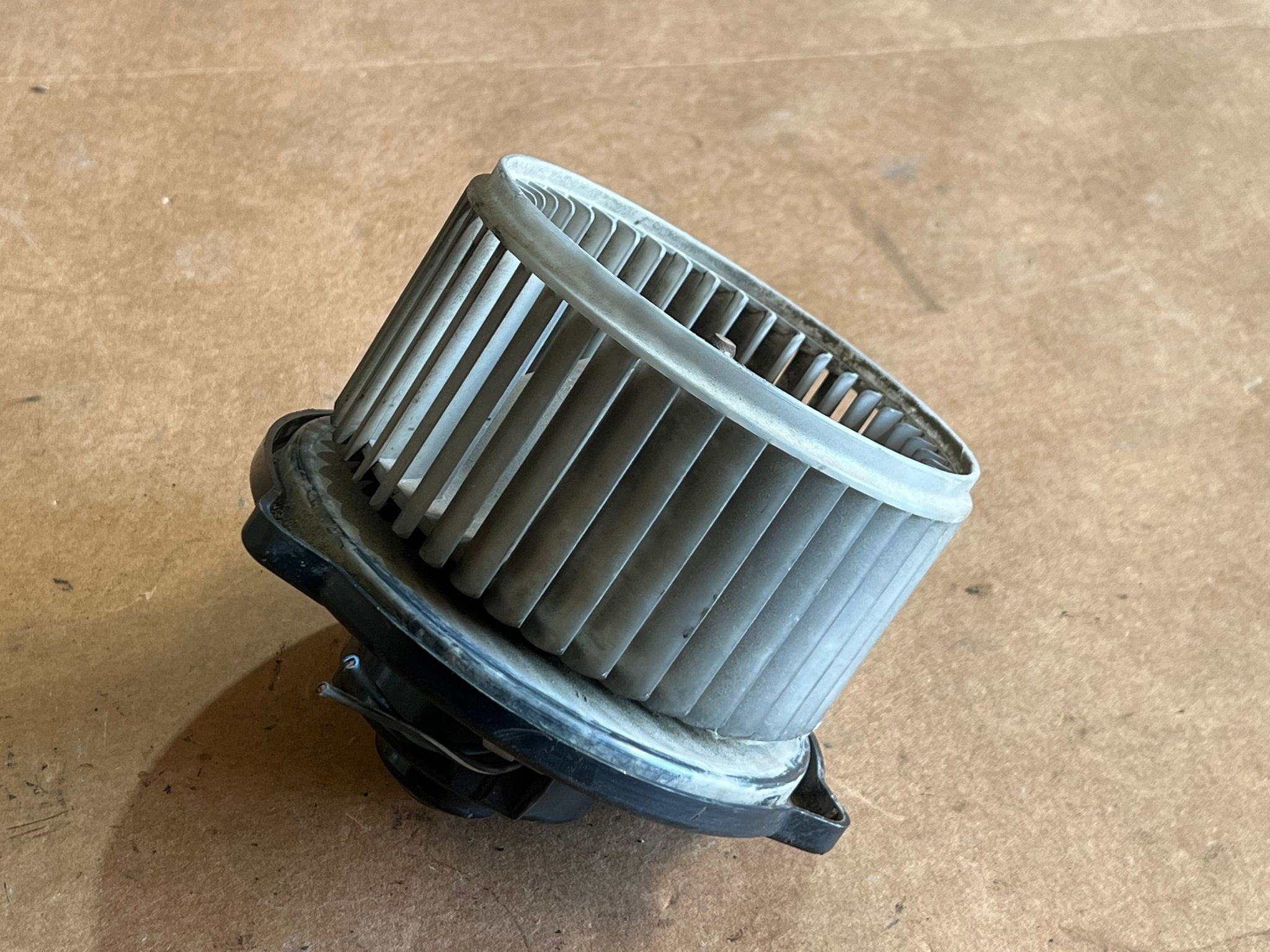 Motor da Chaufagem MITSUBISHI SPACE GEAR | 95 -02 Imagem-1