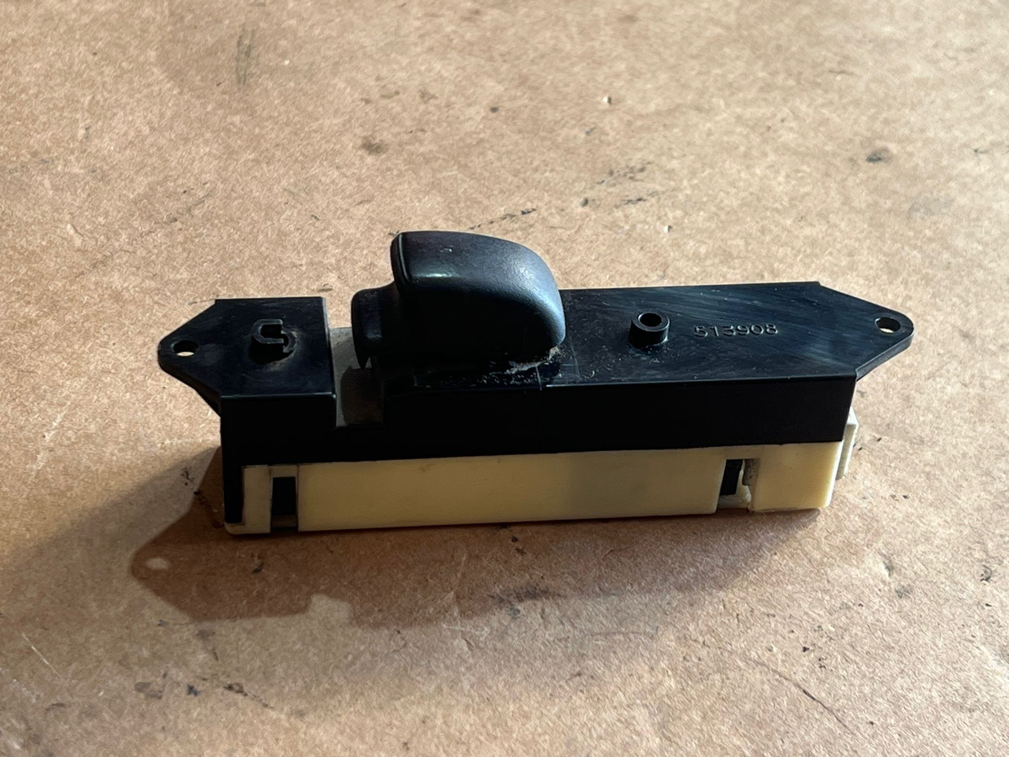 Botão / Interruptor Elevador Vidro Frt Drt MITSUBISHI SPACE GEAR | 95 -02 Imagem-1