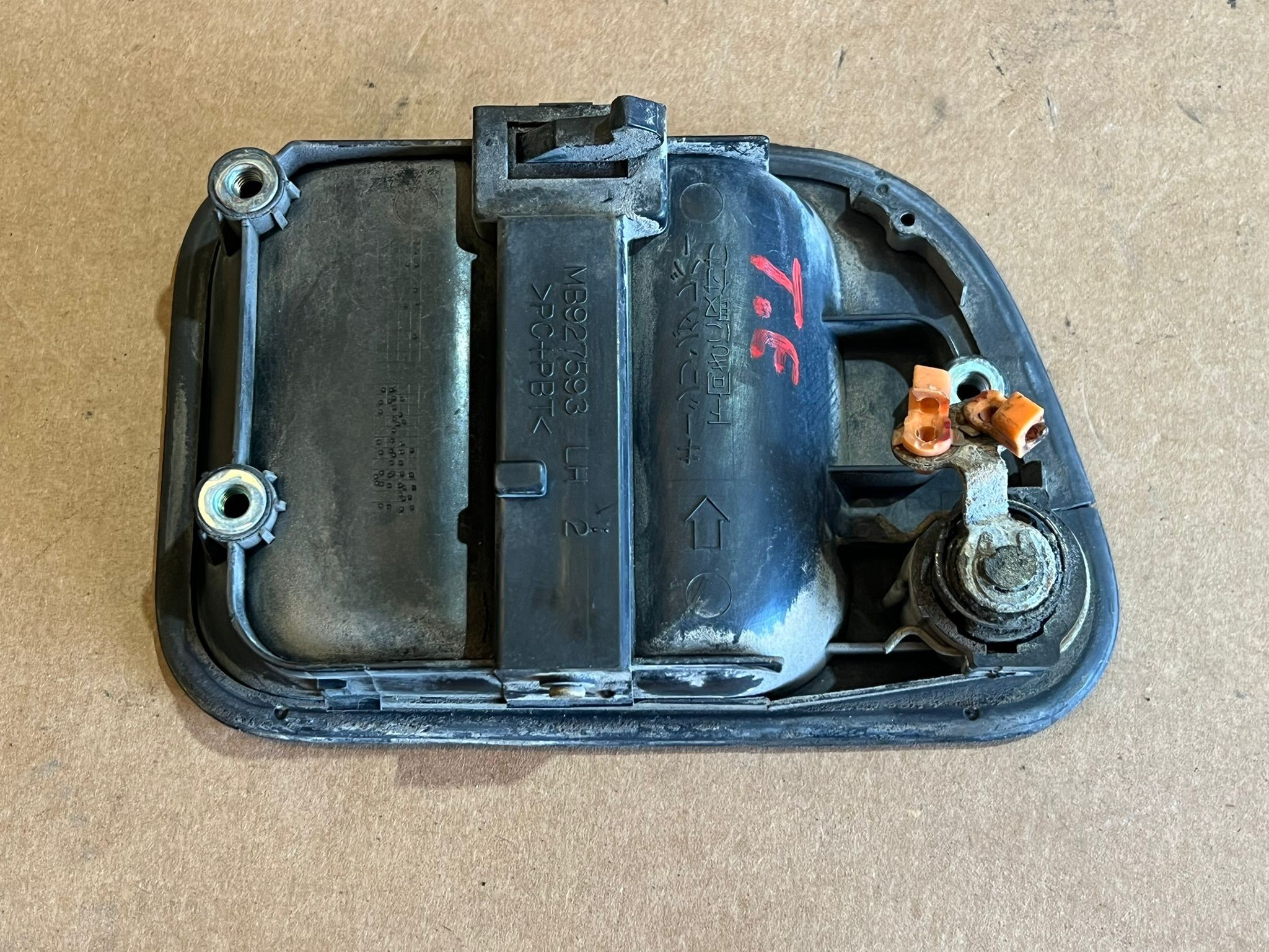 Puxador Exterior Tras Esq MITSUBISHI SPACE GEAR | 95 -02 Imagem-2