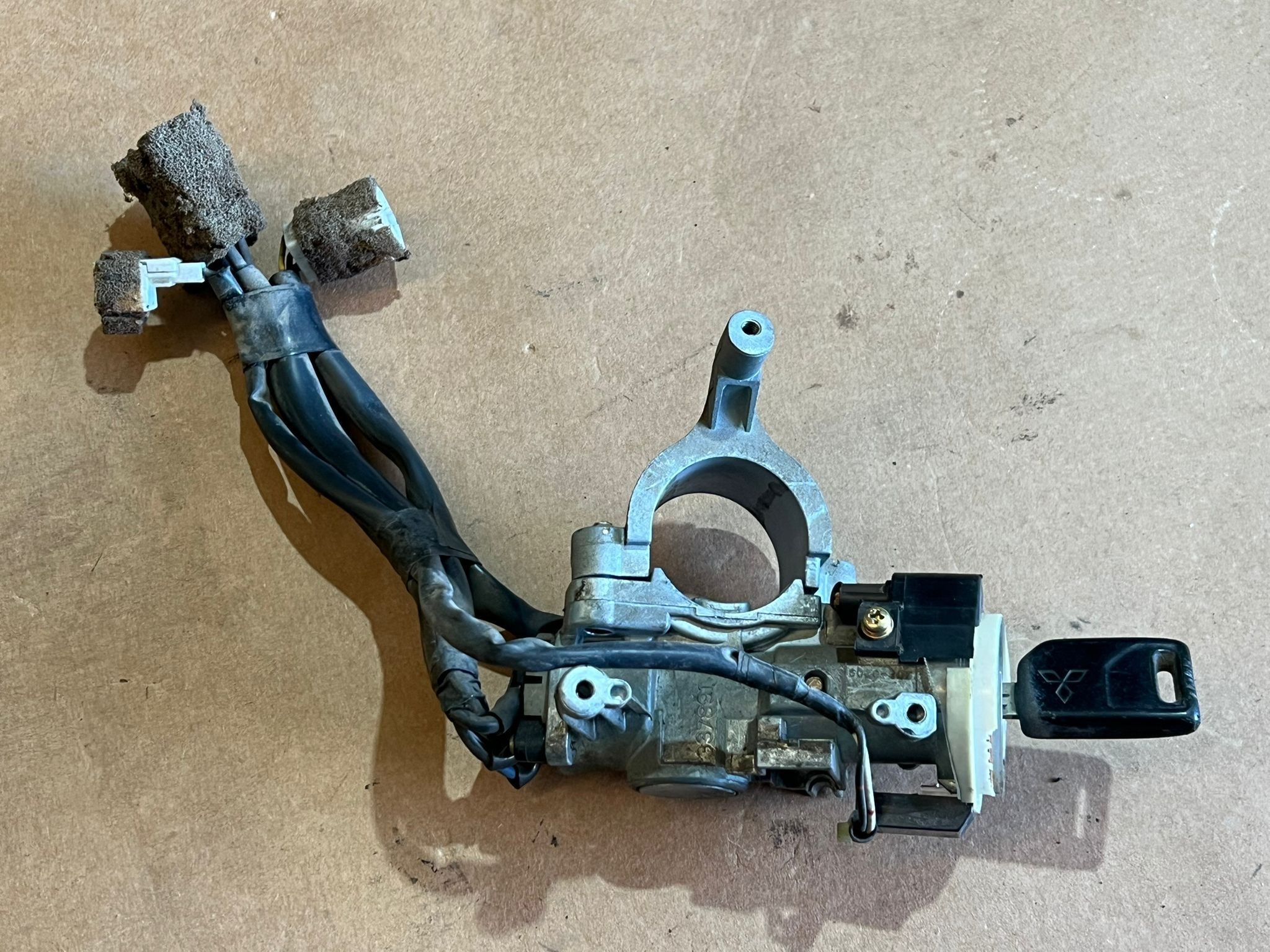 Canhão de Ignição MITSUBISHI SPACE GEAR | 95 -02 Imagem-1