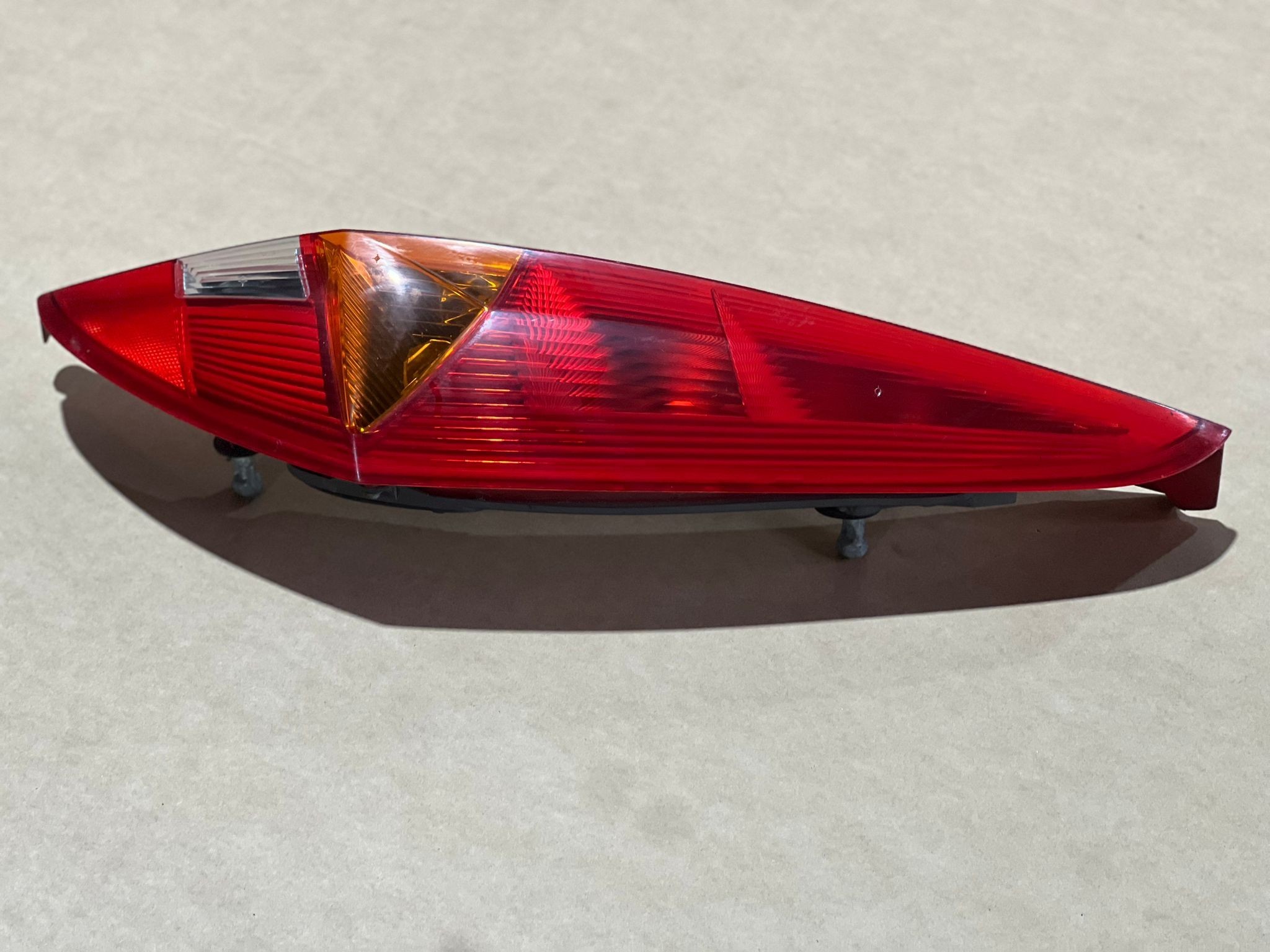 Farolim Stop Dto FIAT PUNTO (188_) | 99 - 12 Imagem-1