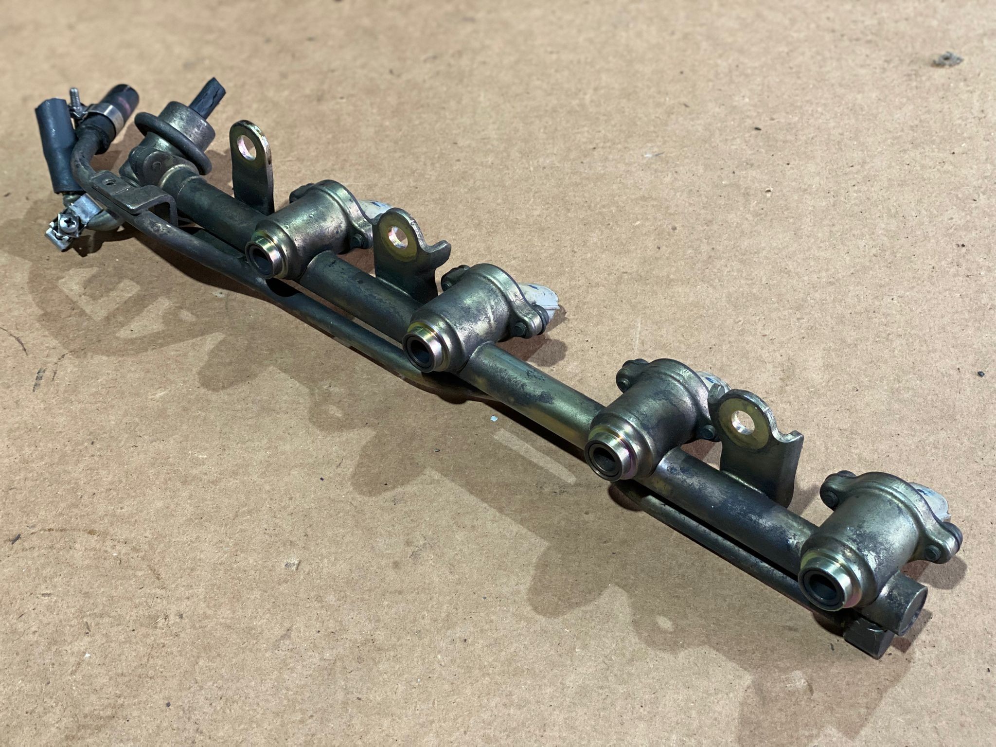 Regua Injeçao NISSAN MICRA II (K11) | 92 - 07 Imagem-1