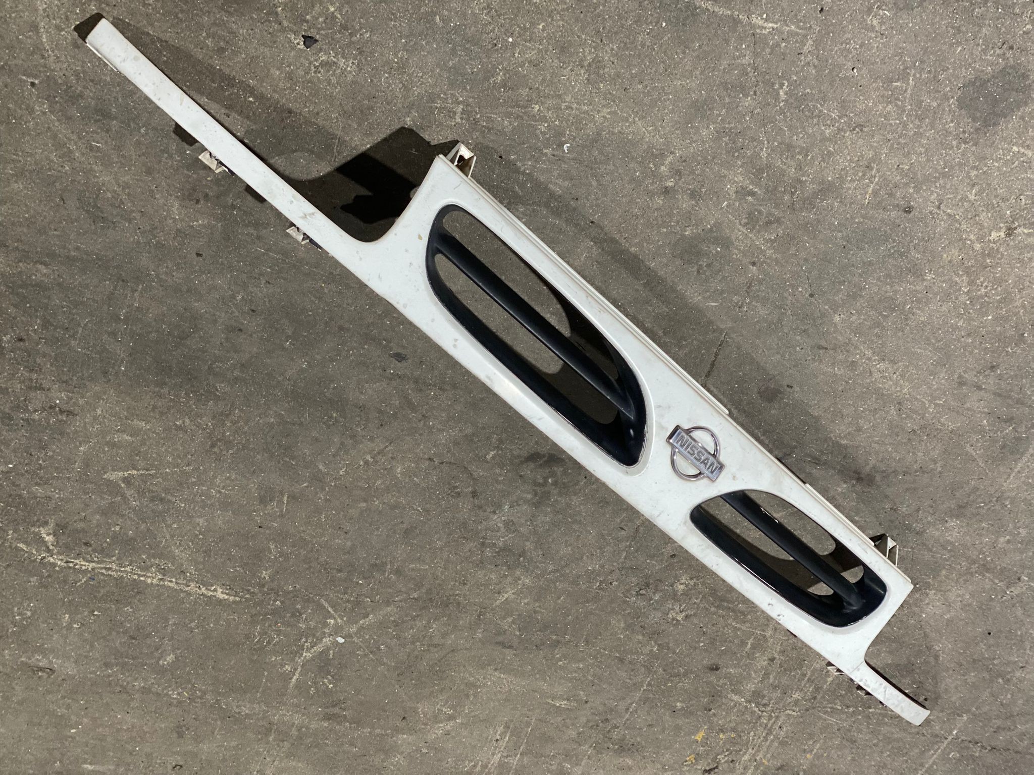 Grelha da Frente NISSAN MICRA II (K11) | 92 - 07 Imagem-1