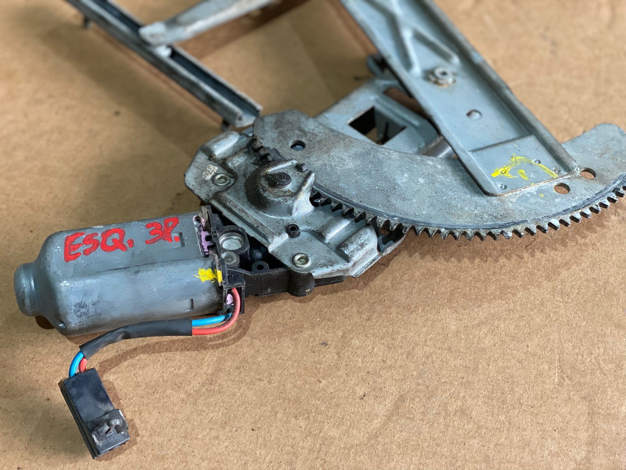 Elevador Frente Esq Electrico NISSAN MICRA II (K11) | 92 - 07 Imagem-2