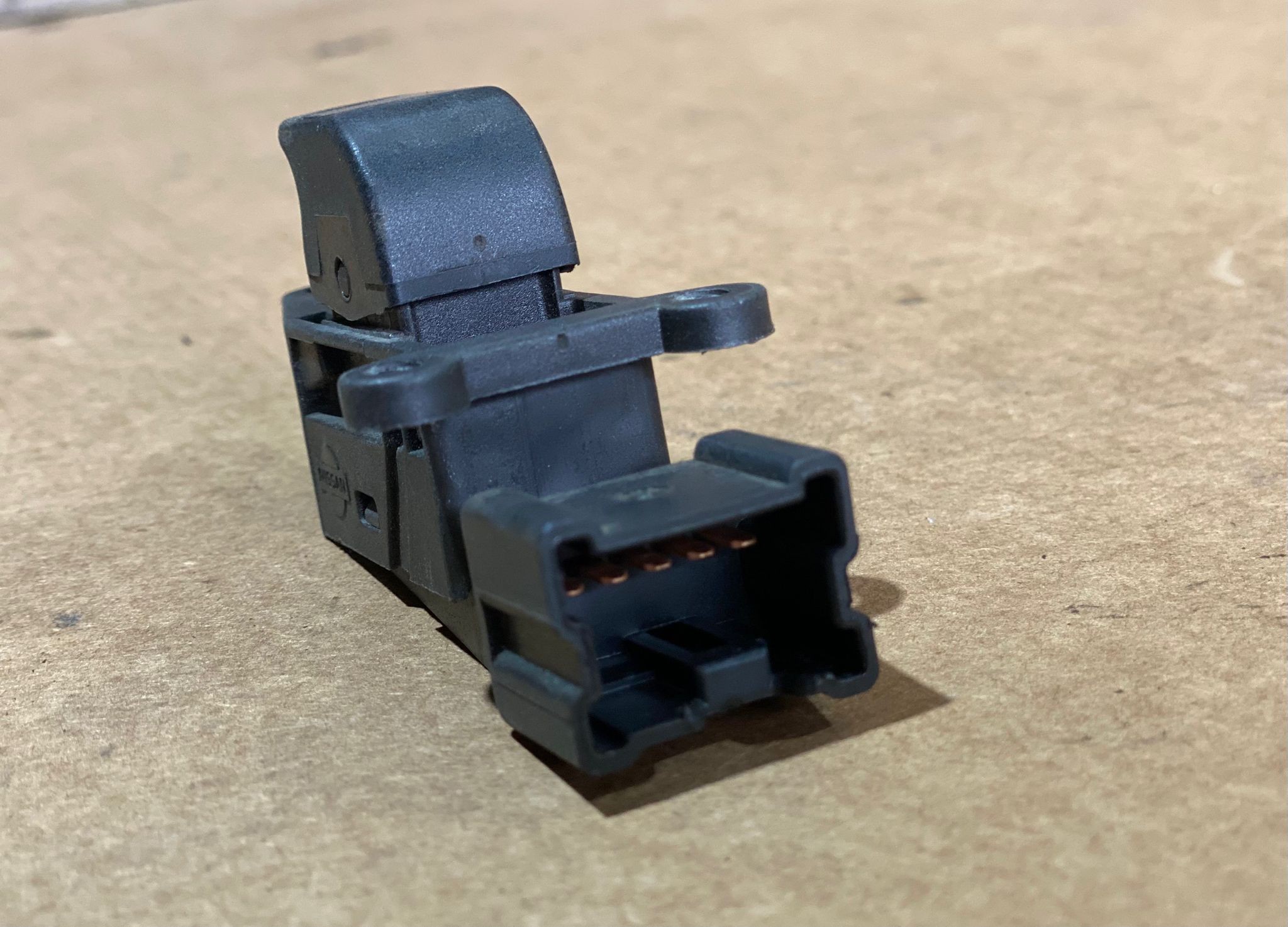 Botão / Interruptor Elevador Vidro Frt Drt NISSAN MICRA II (K11) | 92 - 07 Imagem-2