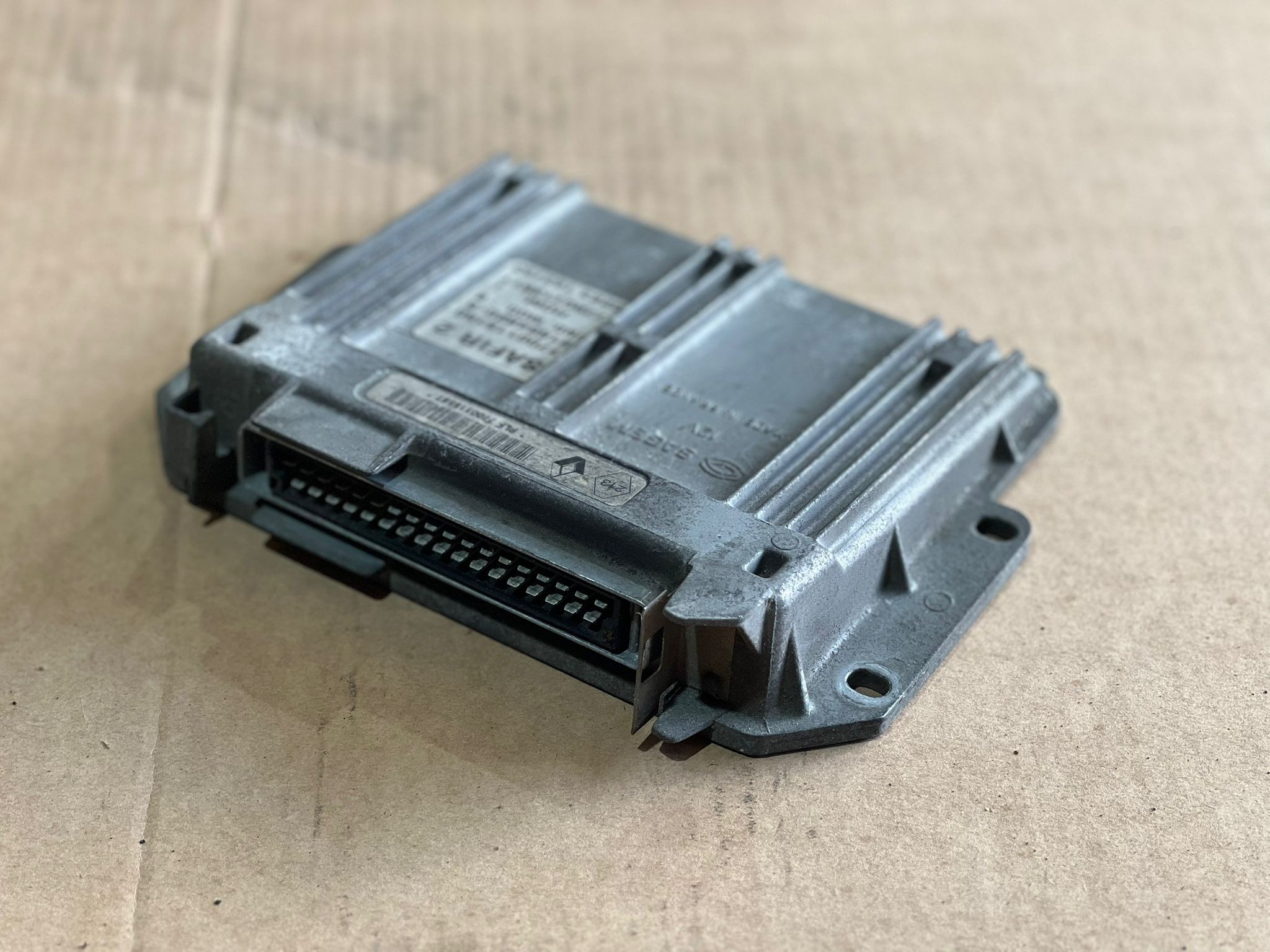 Centralina do Motor RENAULT - ID S_48615