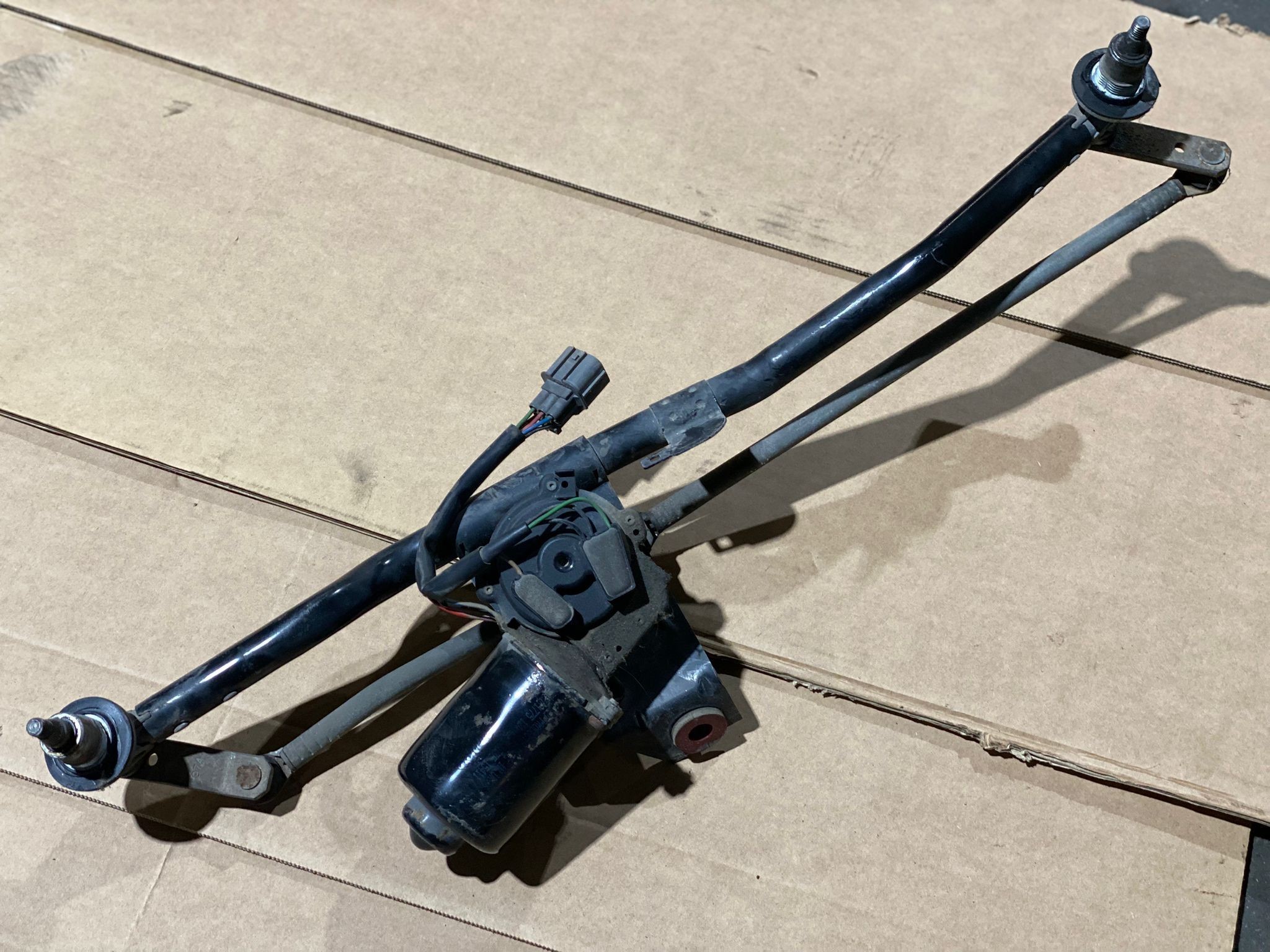 Motor das Escovas do Parabrisas MG - ID S_49620