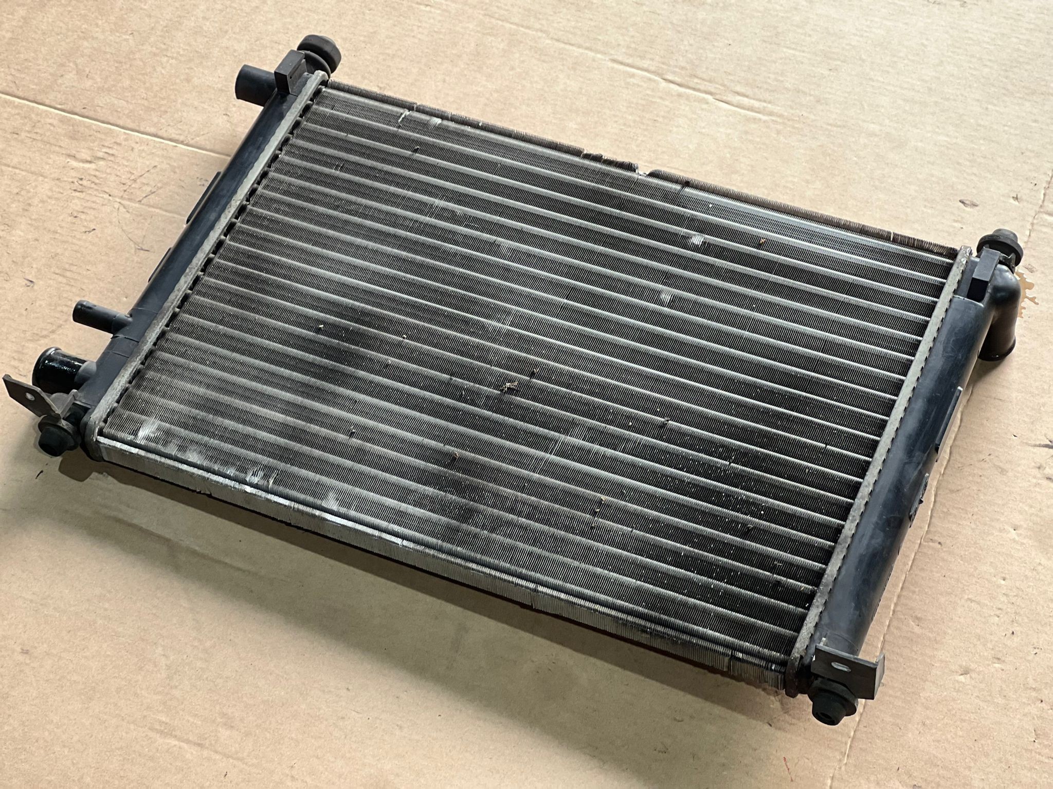 Radiador da água FORD FIESTA IV (JA_, JB_) | 95 - 02 Imagem-2