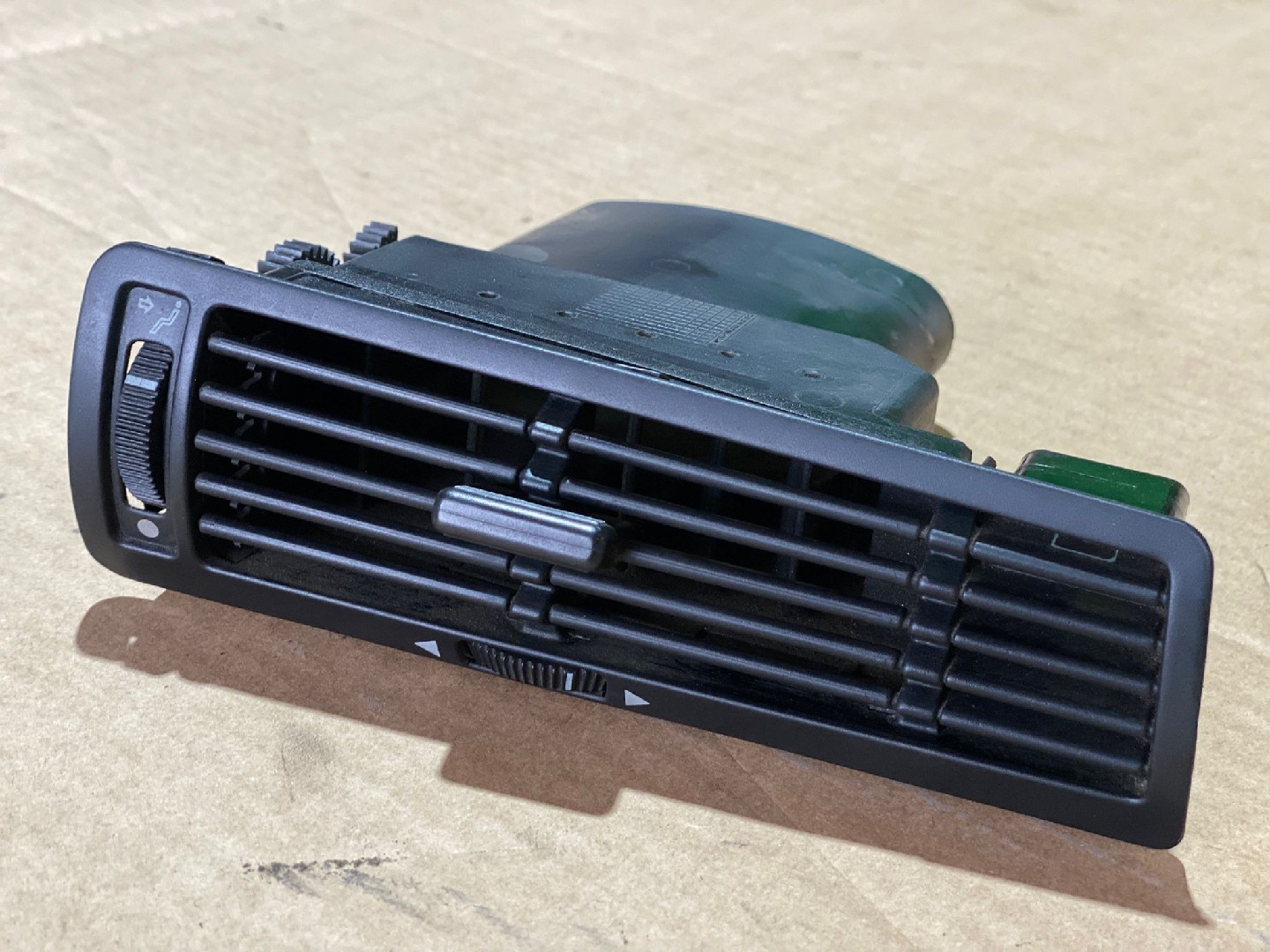 Saida de ar / Grelha sofagem lado drt LANCIA - ID S_49703