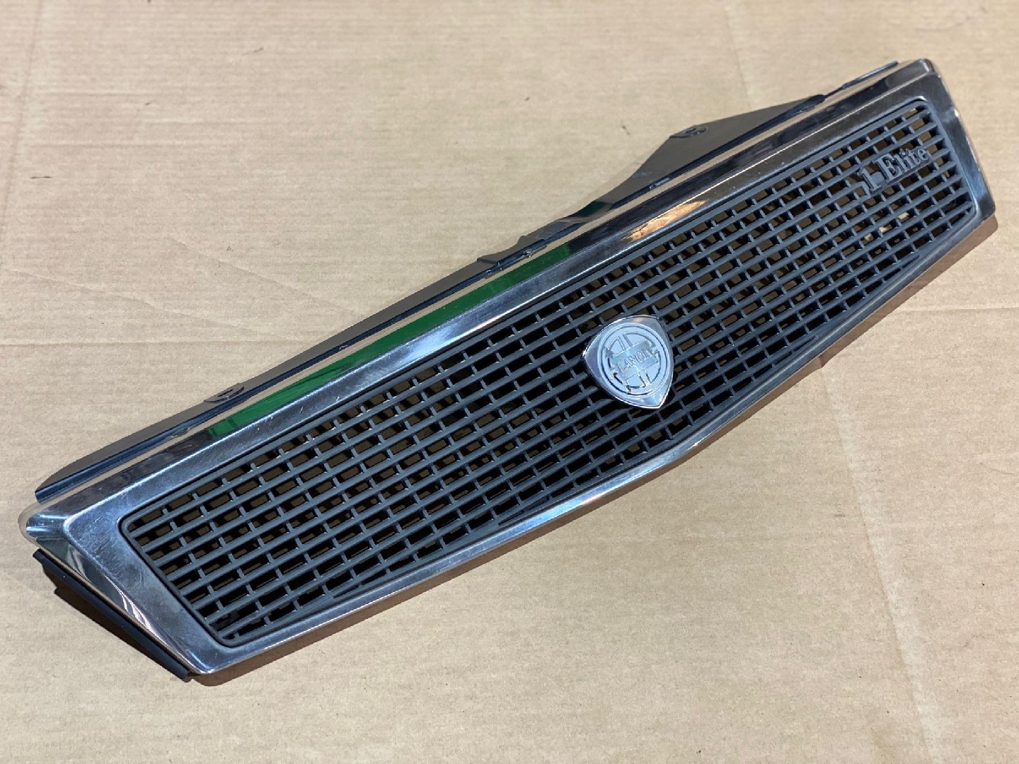 Grelha da Frente LANCIA - ID S_49691