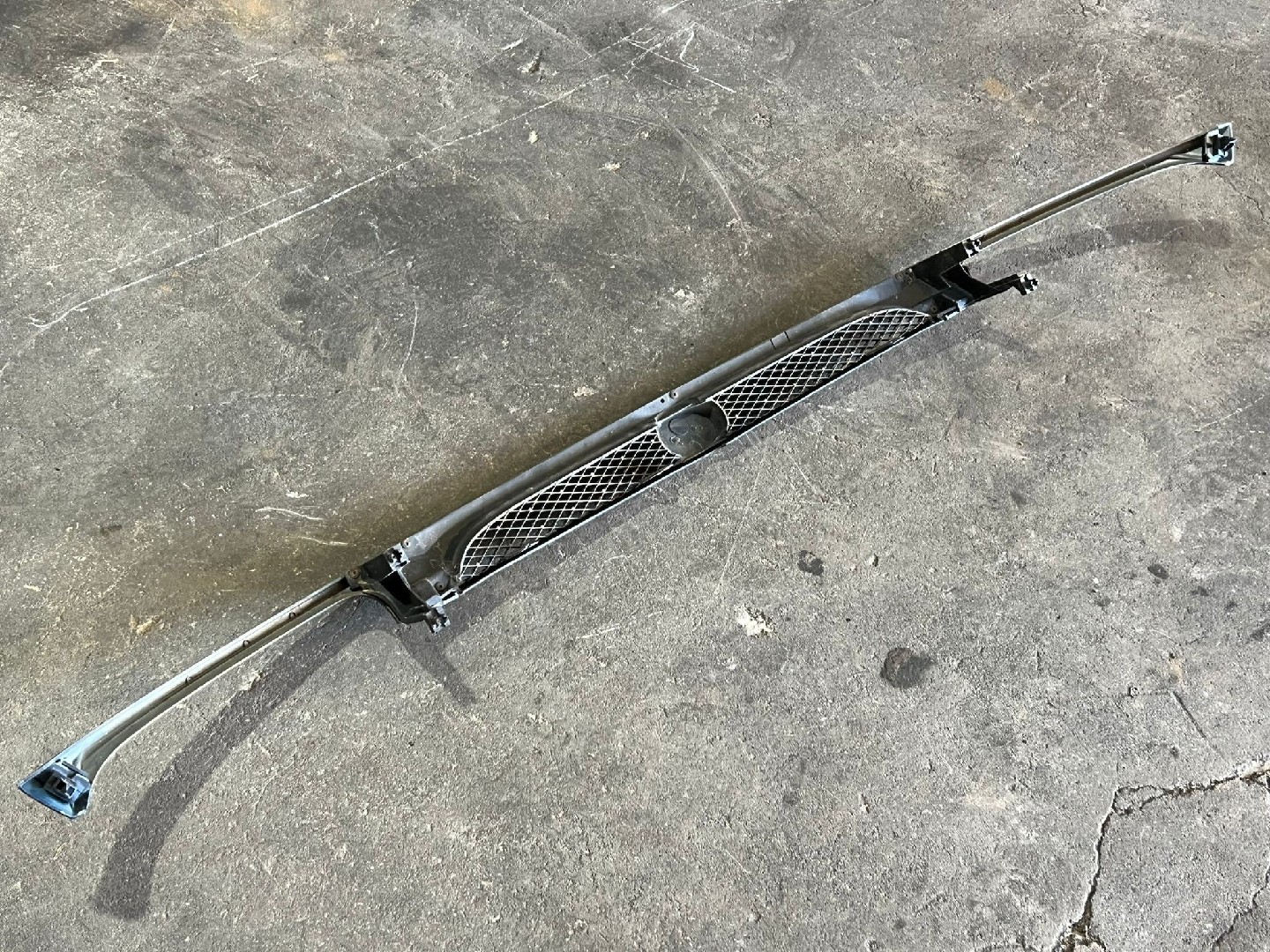 Grelha da Frente MAZDA 323 F V (BA) | 94 - 98 Imagem-4