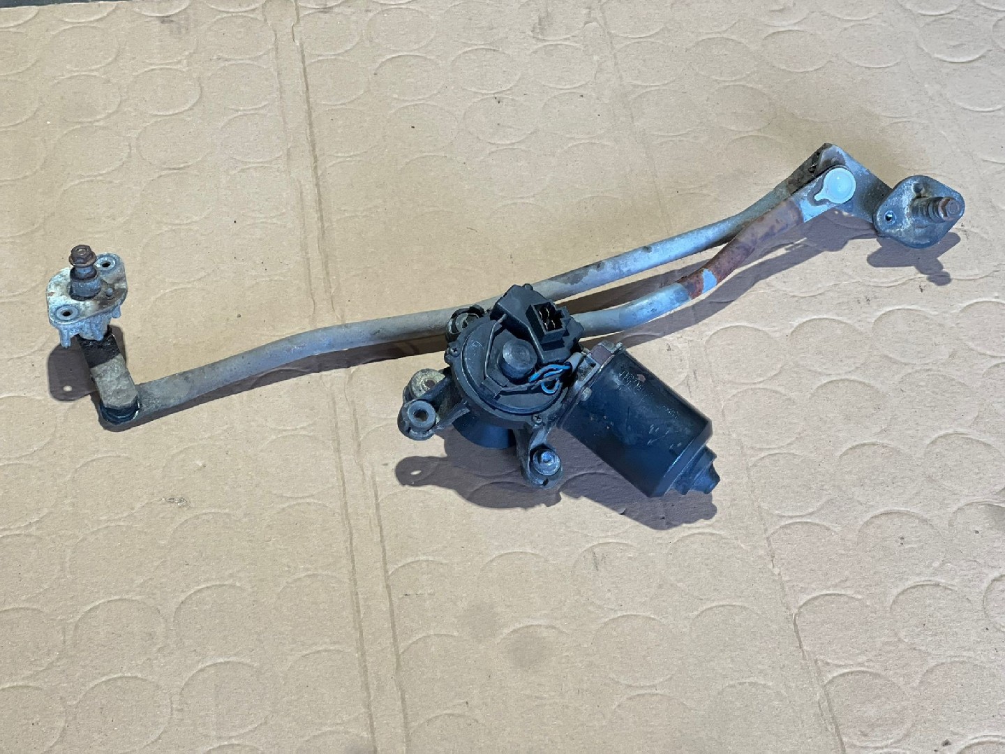 Motor das Escovas do Parabrisas MAZDA - ID S_49720