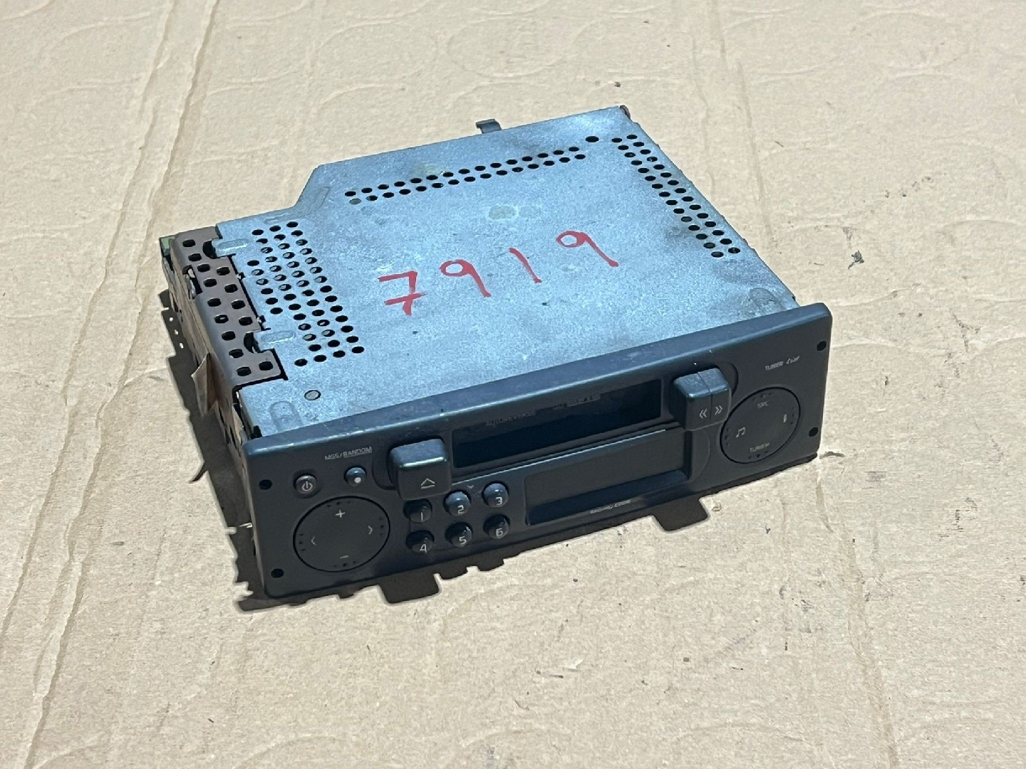 Rádio RENAULT - ID S_49752