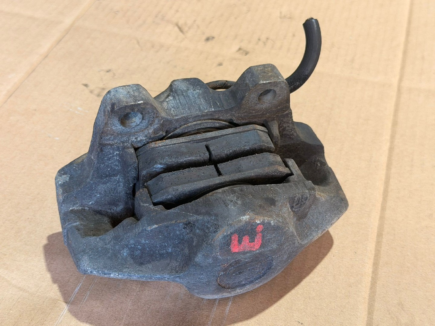 Pinça / Maxila de Travão Frente Esquerda MERCEDES-BENZ W 123 | 76 - 85 Imagem-2