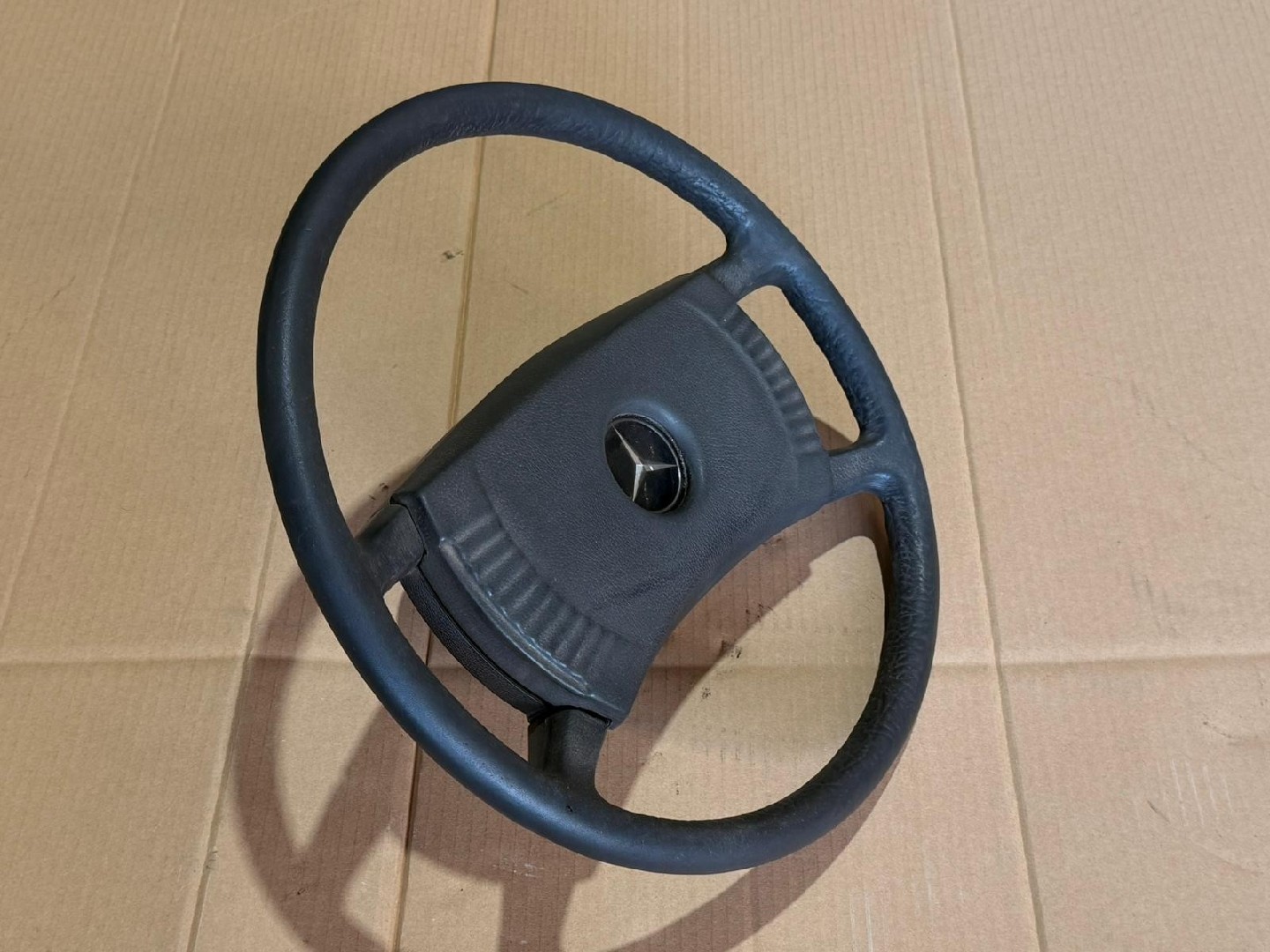 Volante MERCEDES-BENZ W 123 | 76 - 85 Imagem-1