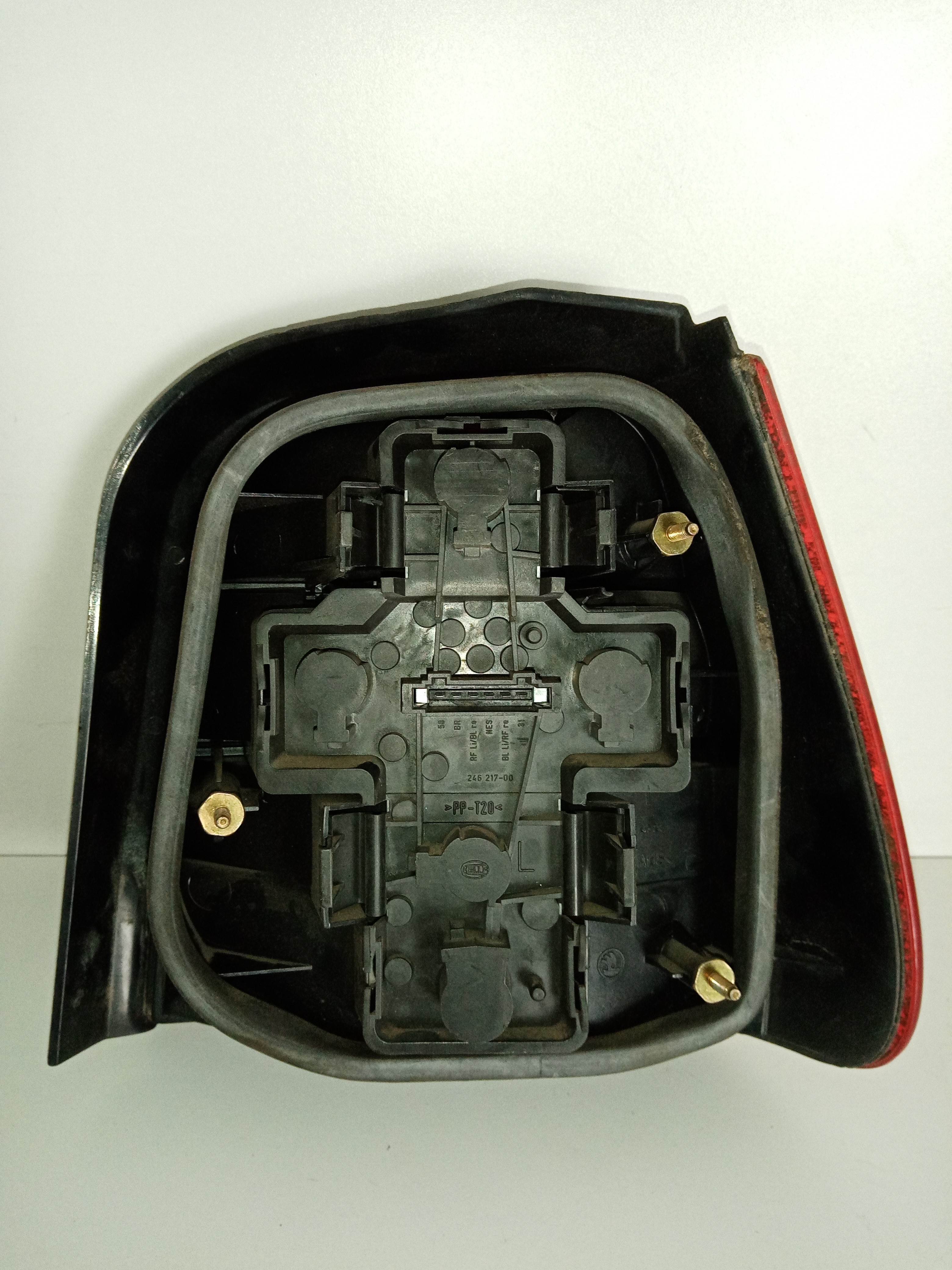 Farolim tras painel esquerdo SKODA FELICIA I Combi (6U5) | 95 - 98 Imagem-1