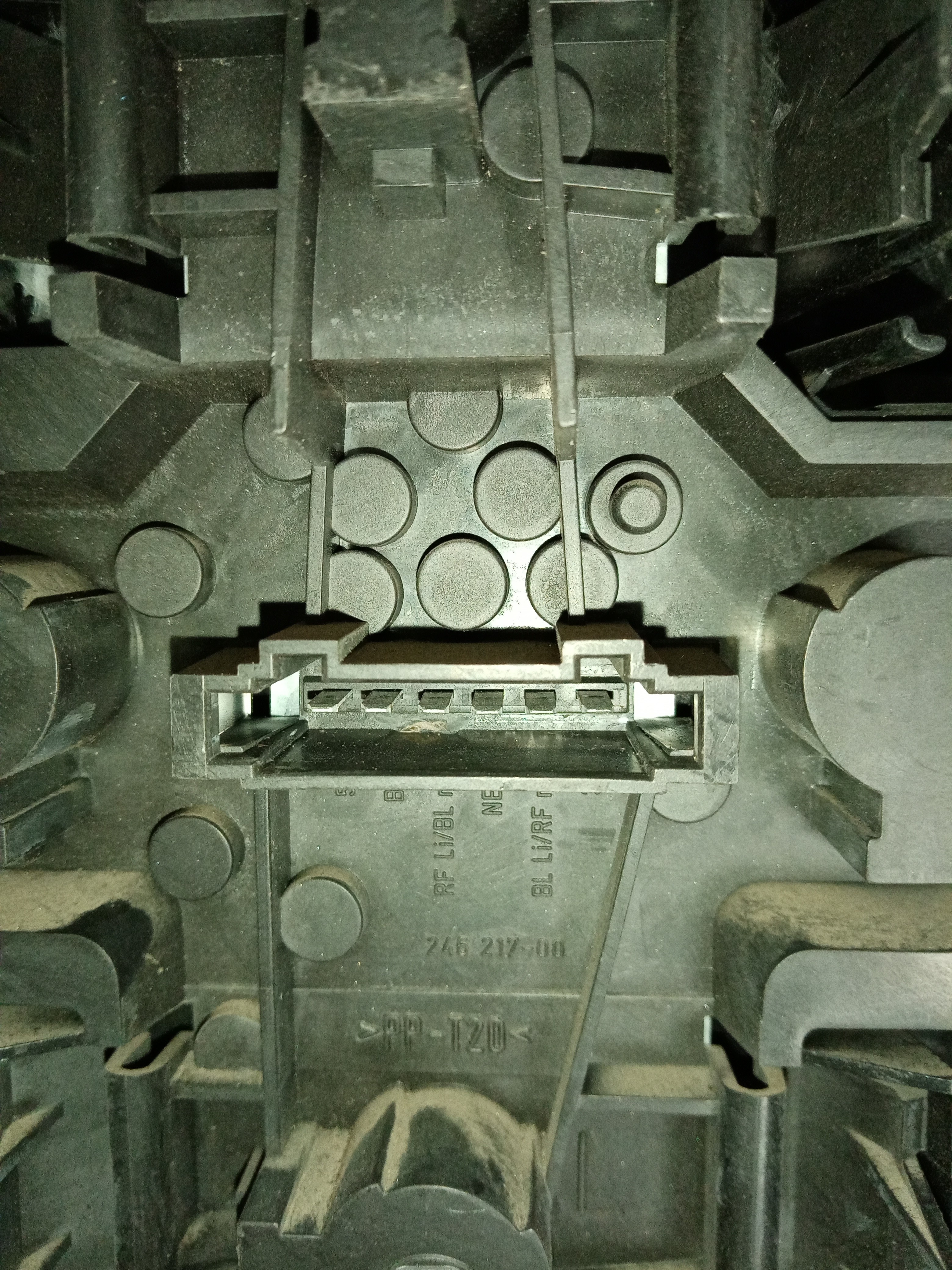 Farolim tras painel esquerdo SKODA FELICIA I Combi (6U5) | 95 - 98 Imagem-2